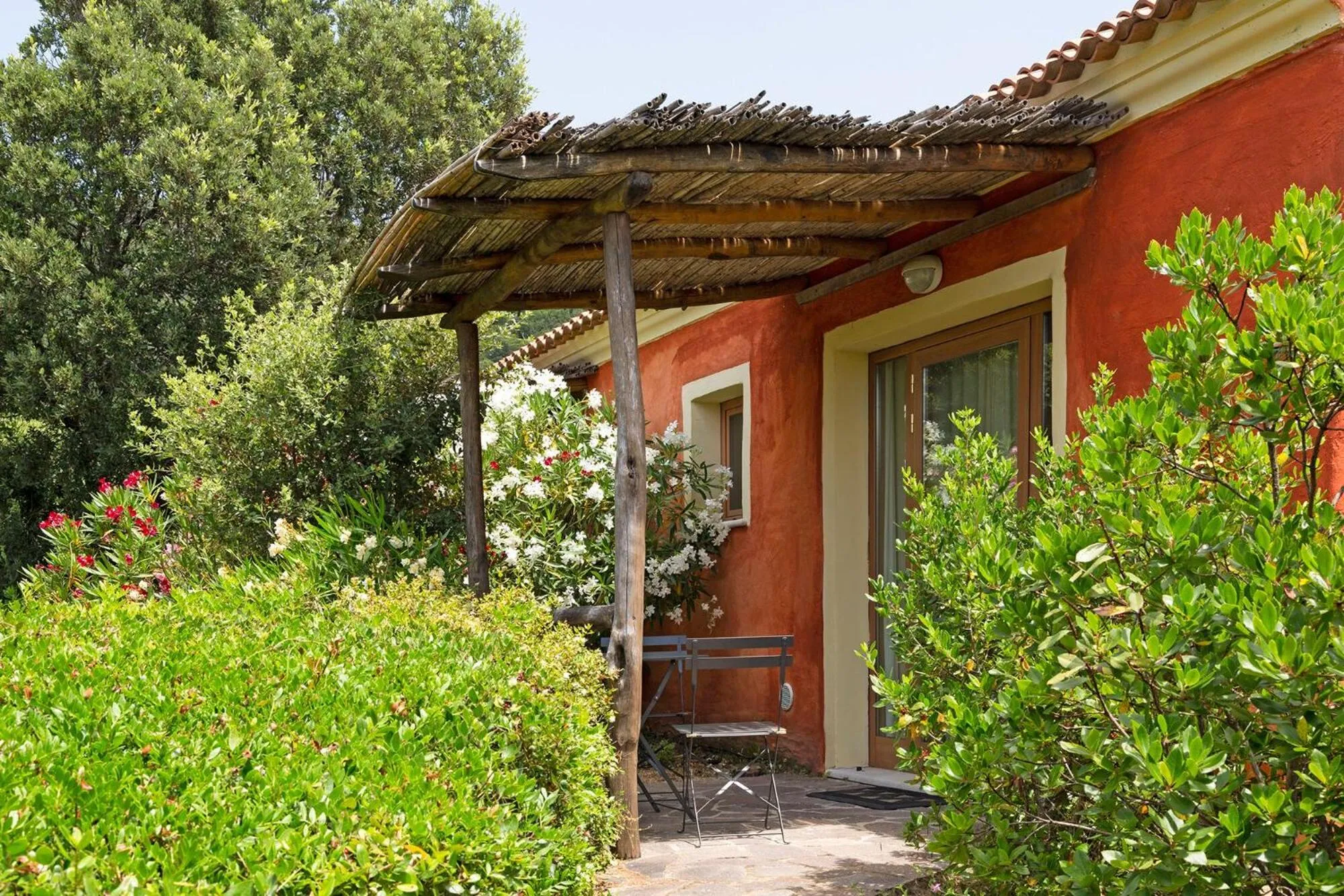 Classic Triple Room with Partial Lake View in Hotel Aldiola Country Resort