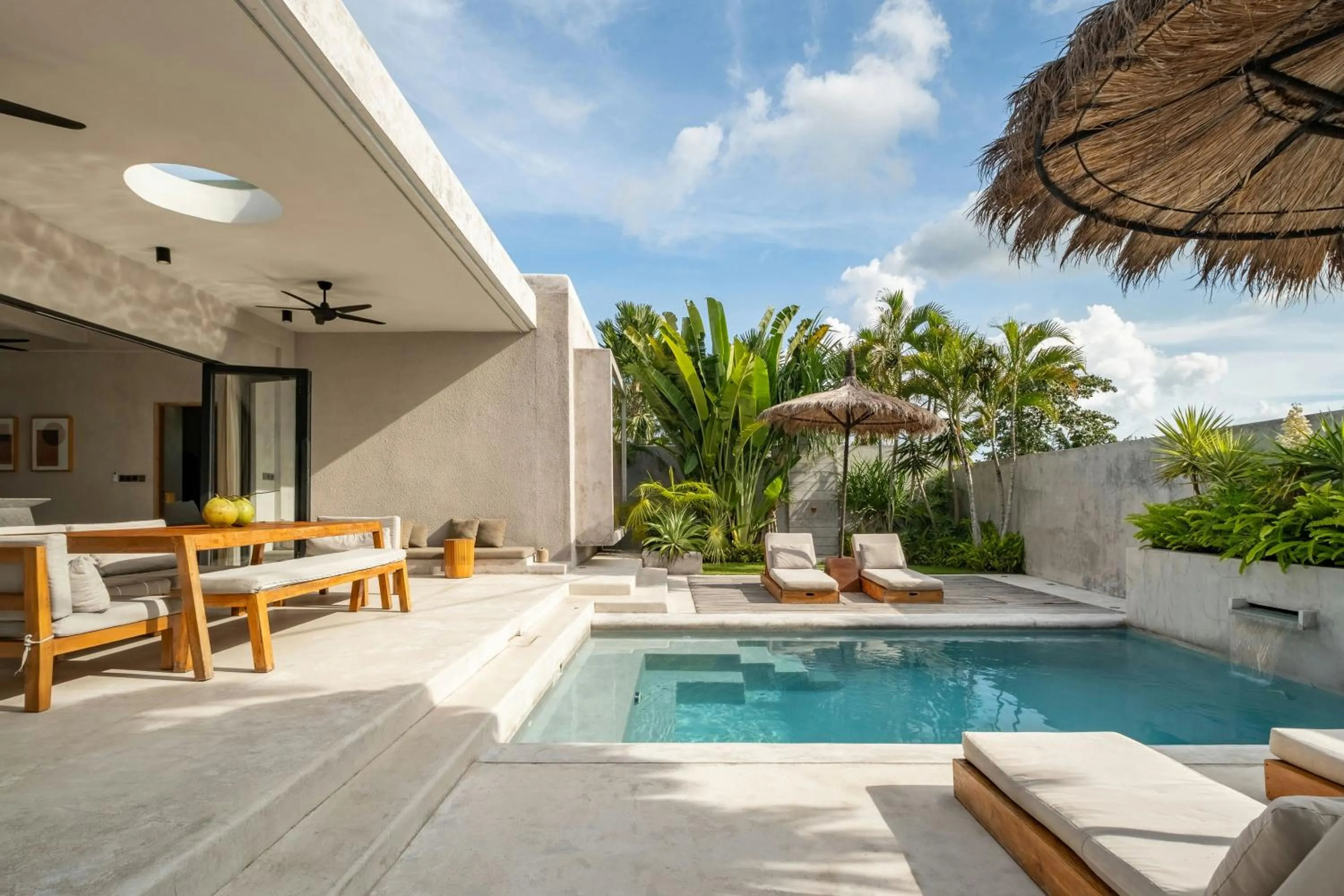 Day in Concrete Retreat Umalas