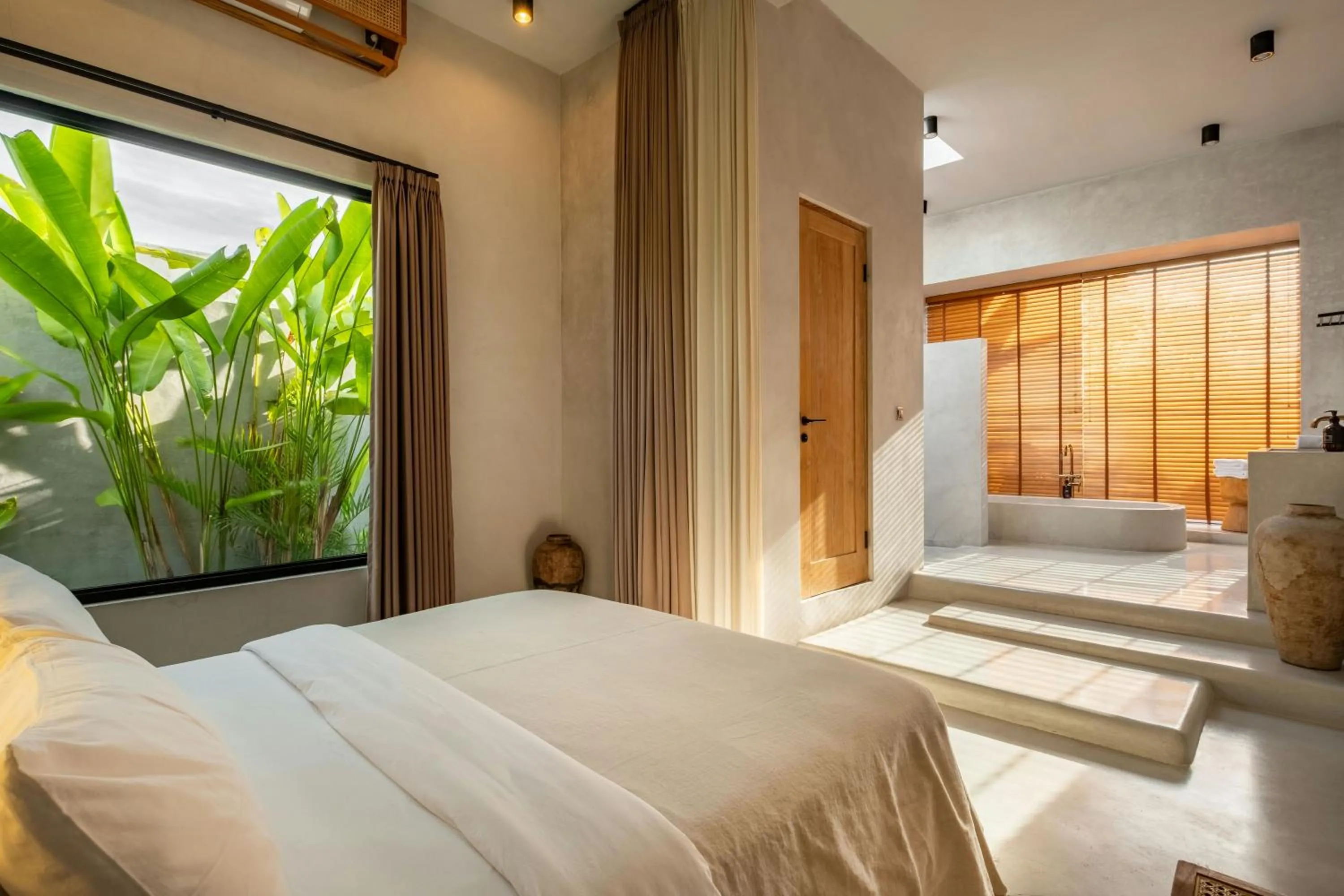 Bed in Concrete Retreat Umalas