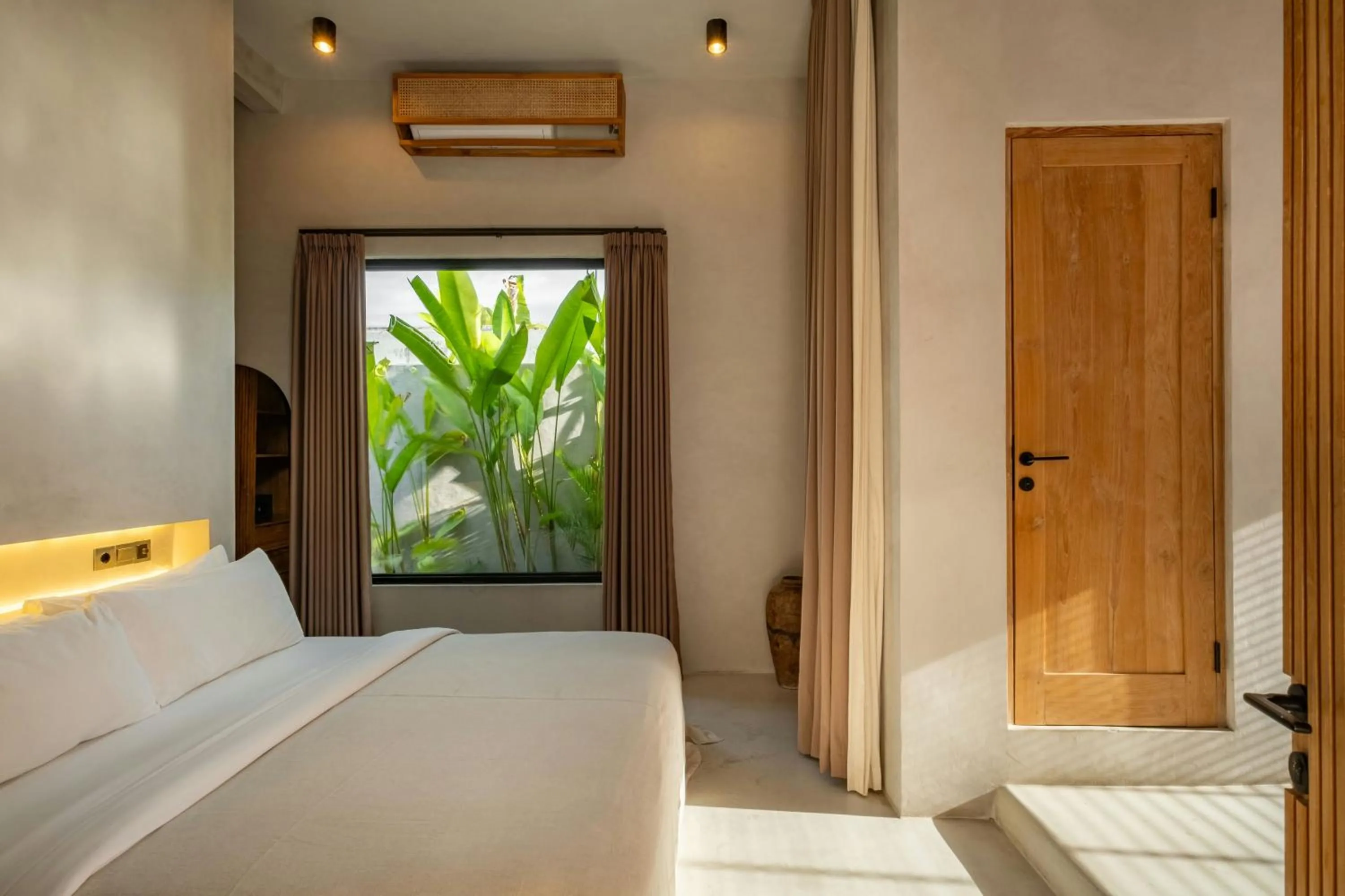 Bed in Concrete Retreat Umalas