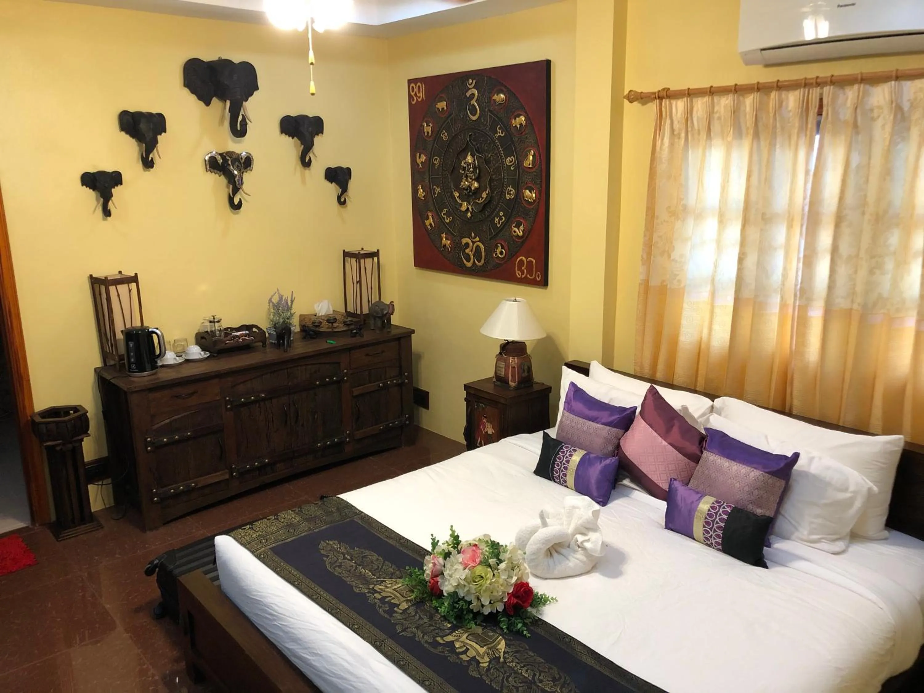 Bedroom, Bed in On The Mekong Resort