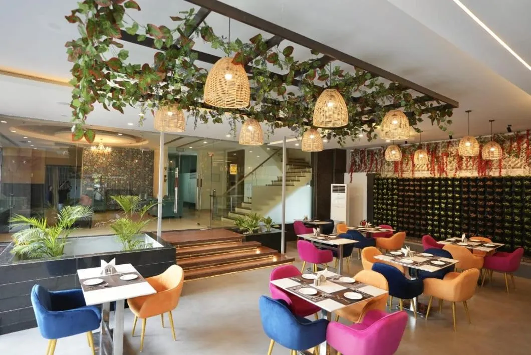 Restaurant/places to eat in VITS Gurugram formerly known as Windsor Heights