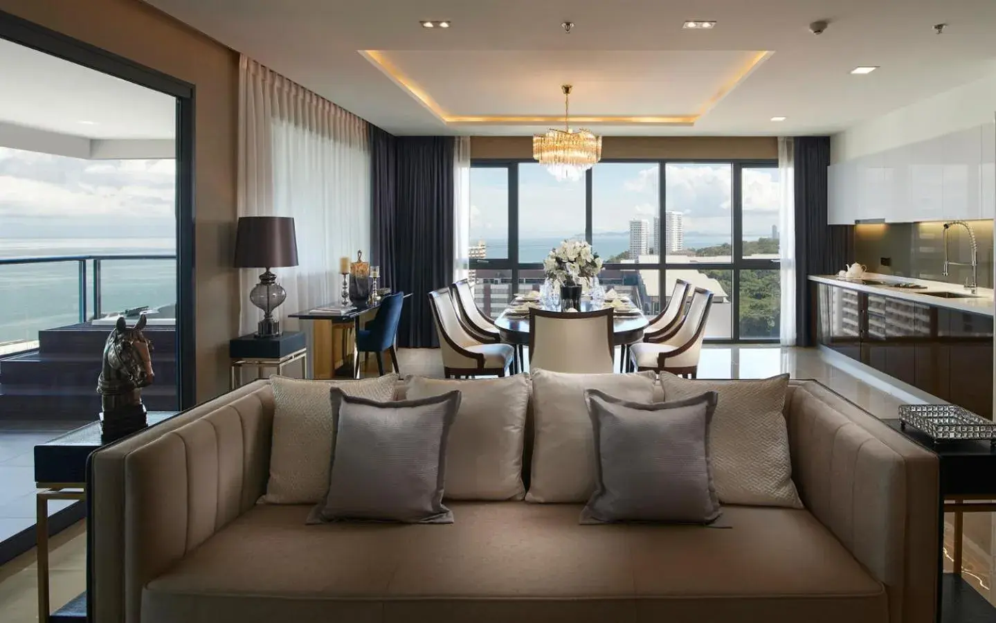 King Suite with Sea View in The Elysium Prațumnak Pattaya - By SHG King Suite with Sea View in The Elysium Prațumnak Pattaya - By SHG