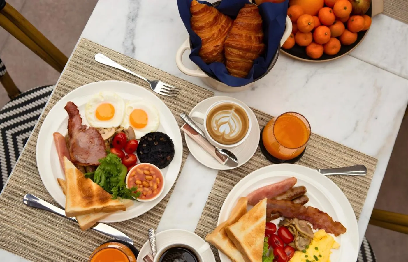 Breakfast in The Elysium Prațumnak Pattaya - By SHG