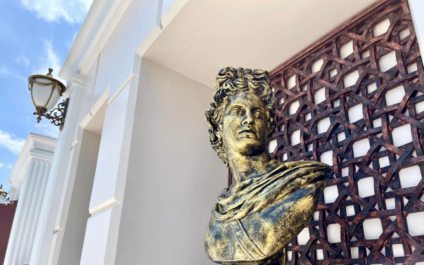 Property building in The Elysium Prațumnak Pattaya - By SHG