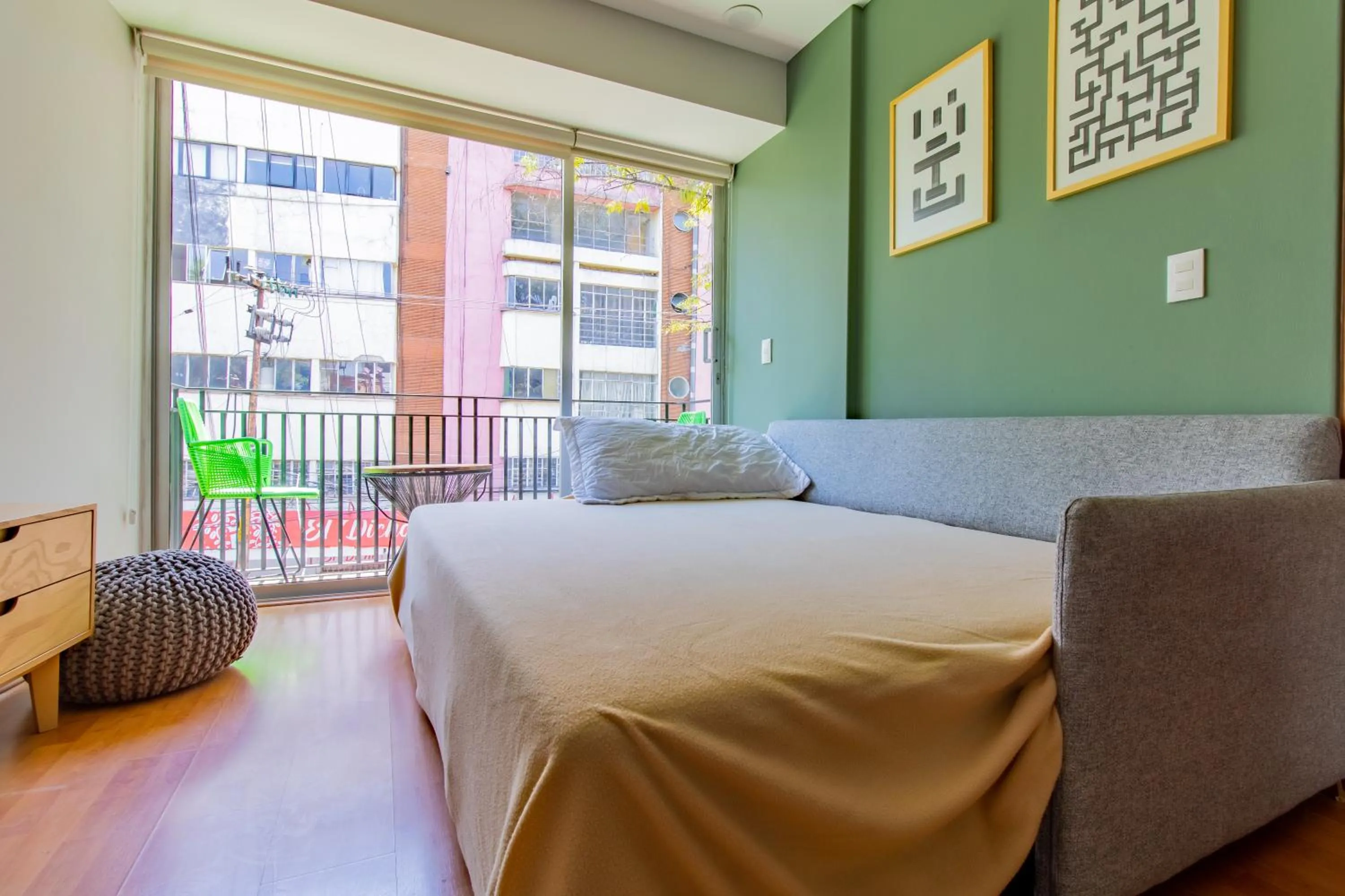 Living room, Bed in Capitalia Anzures Polanco
