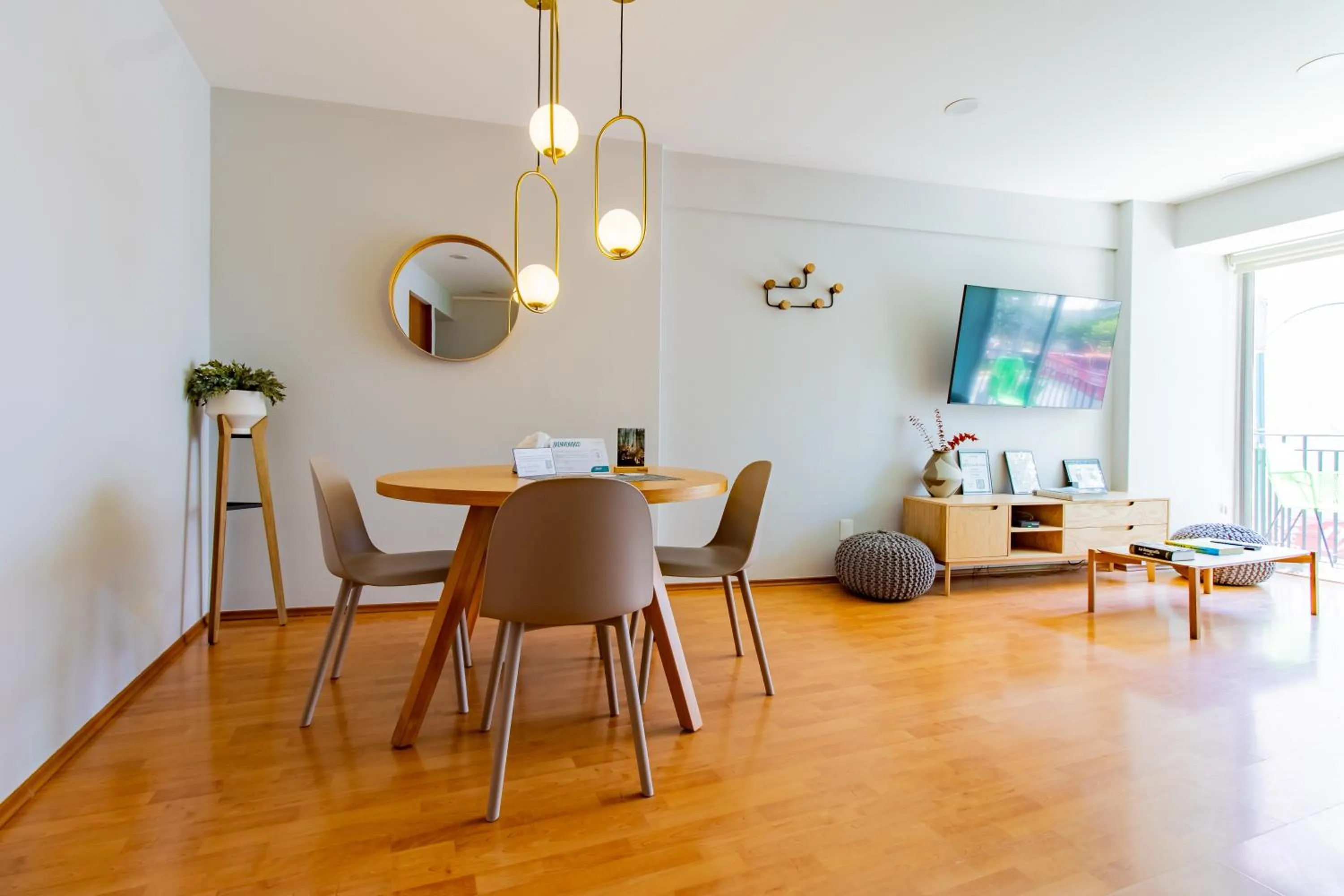 Dining area in Capitalia Anzures Polanco