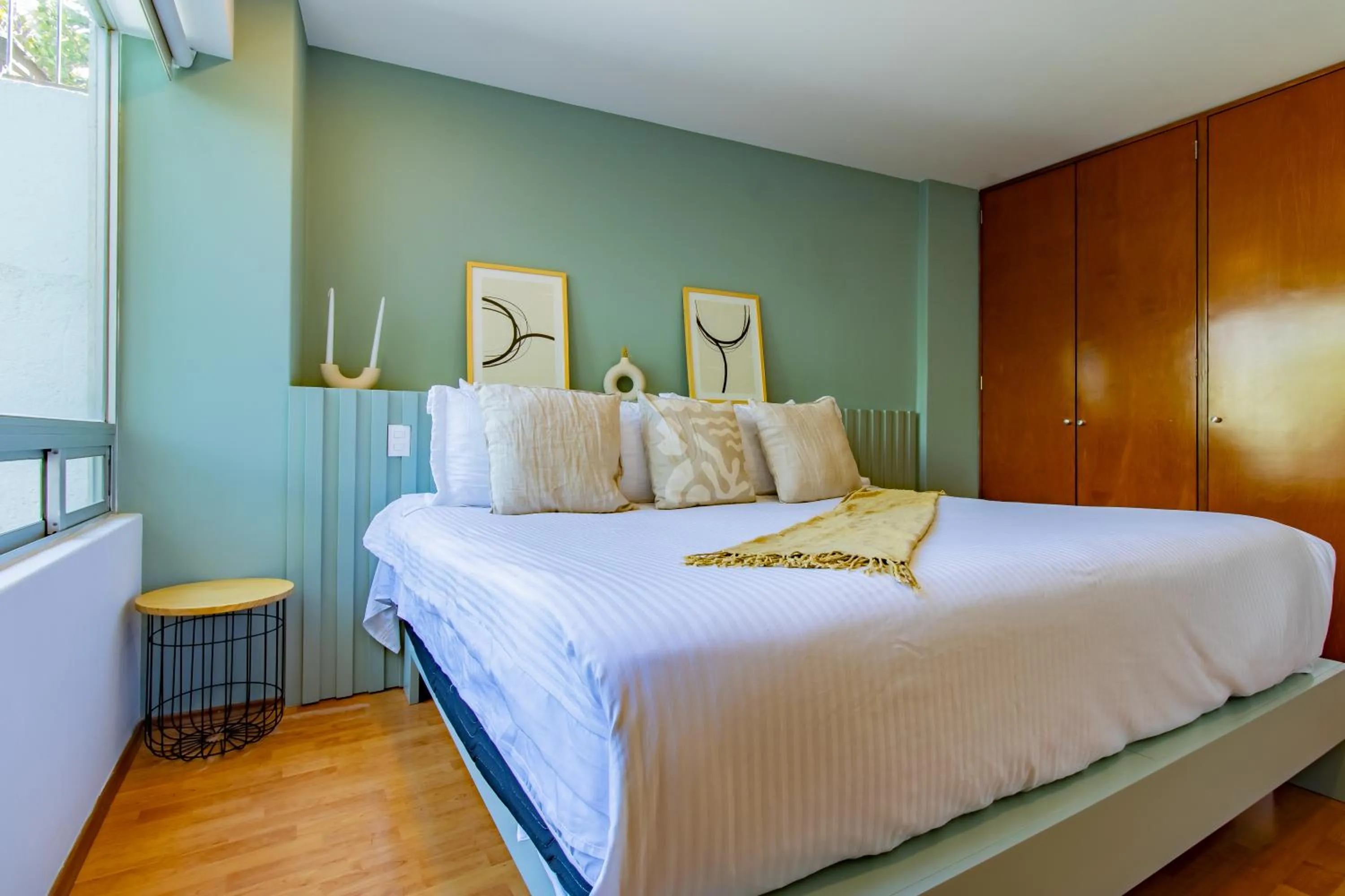 Photo of the whole room, Bed in Capitalia Anzures Polanco