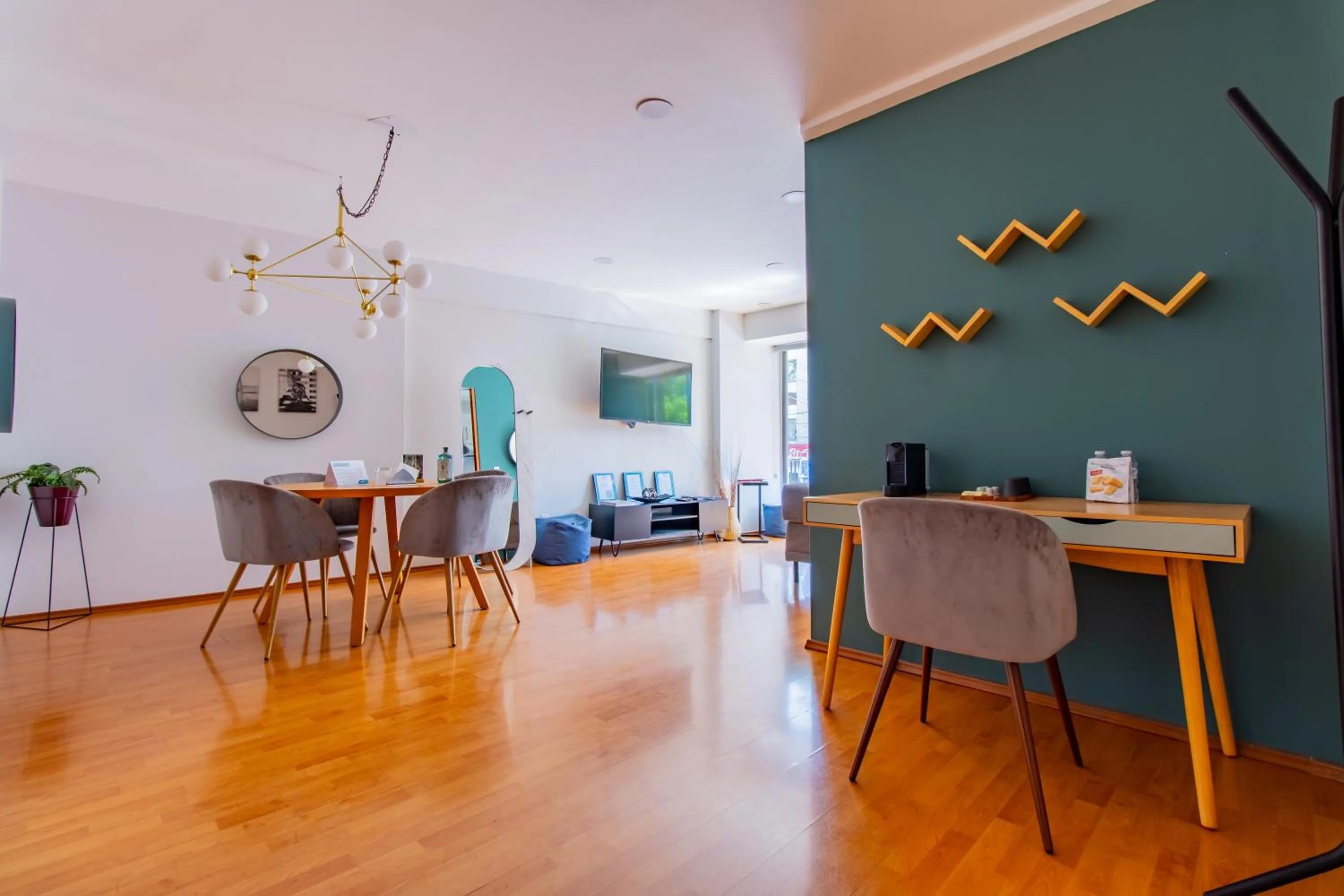 Photo of the whole room in Capitalia Anzures Polanco
