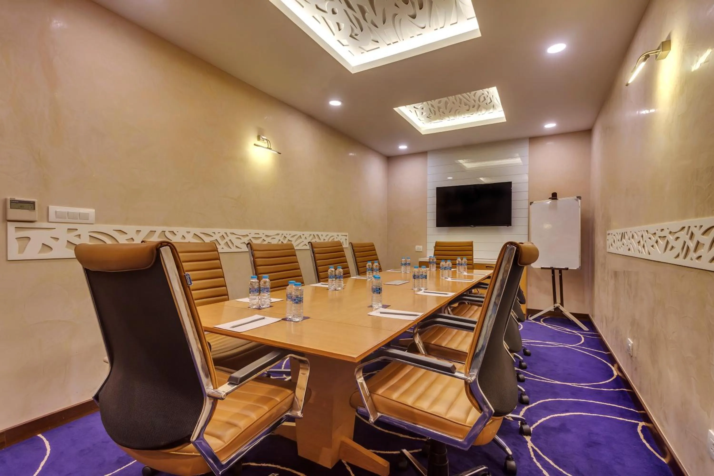 Business facilities in Golden Tulip New Delhi - Hari Nagar