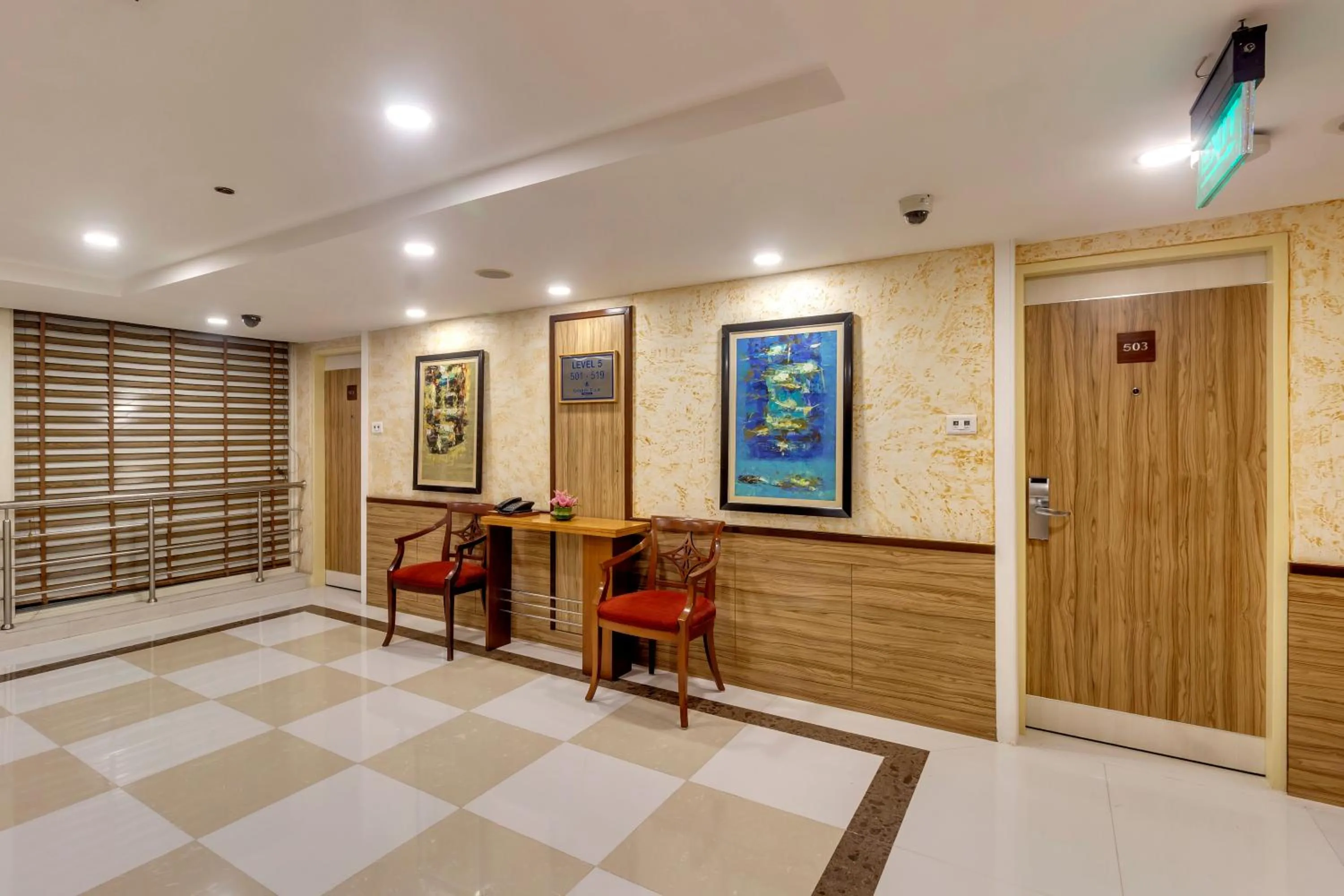 Lobby or reception in Golden Tulip New Delhi - Hari Nagar