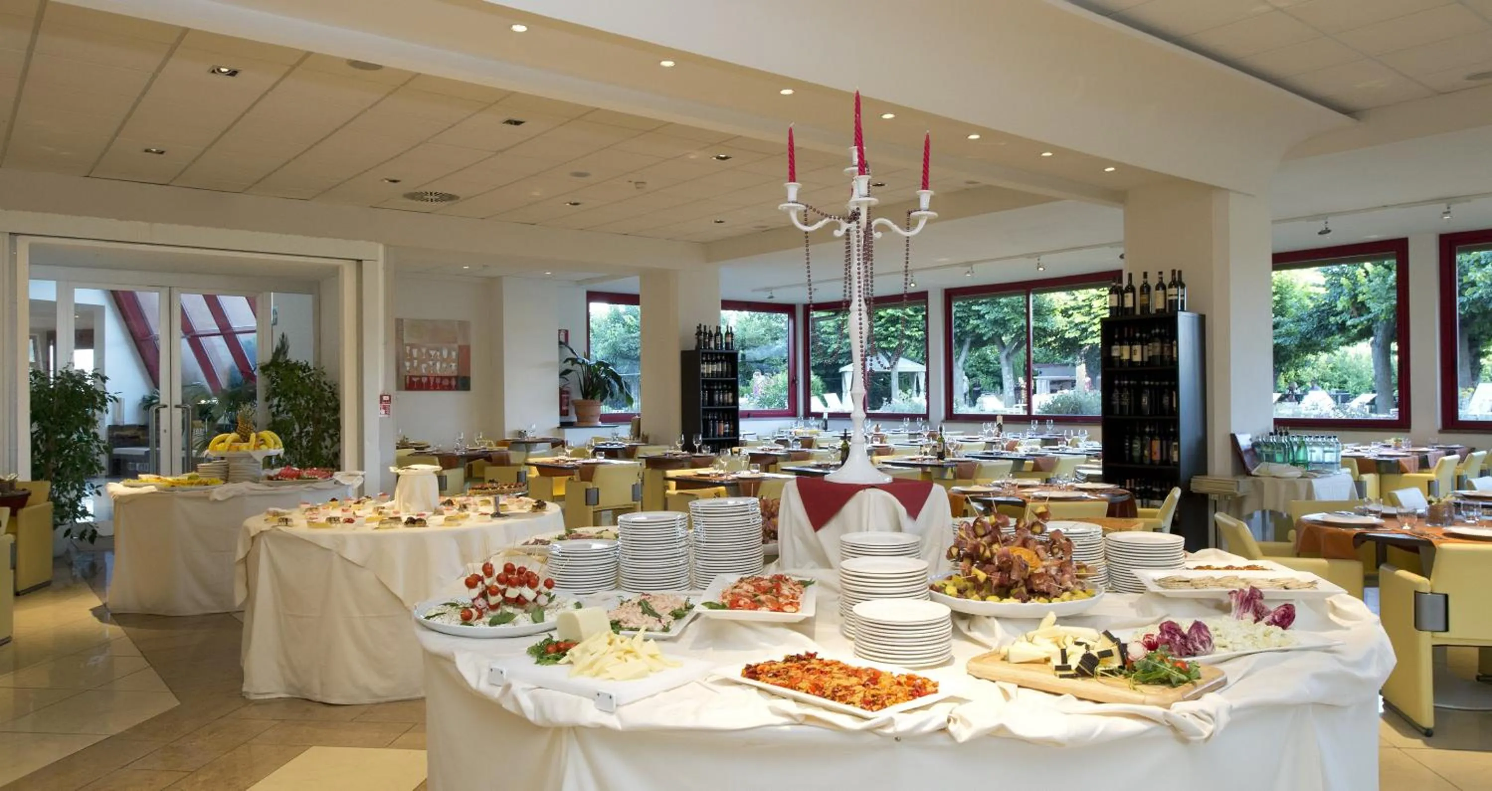 Restaurant/places to eat in Grand Hotel Admiral Palace