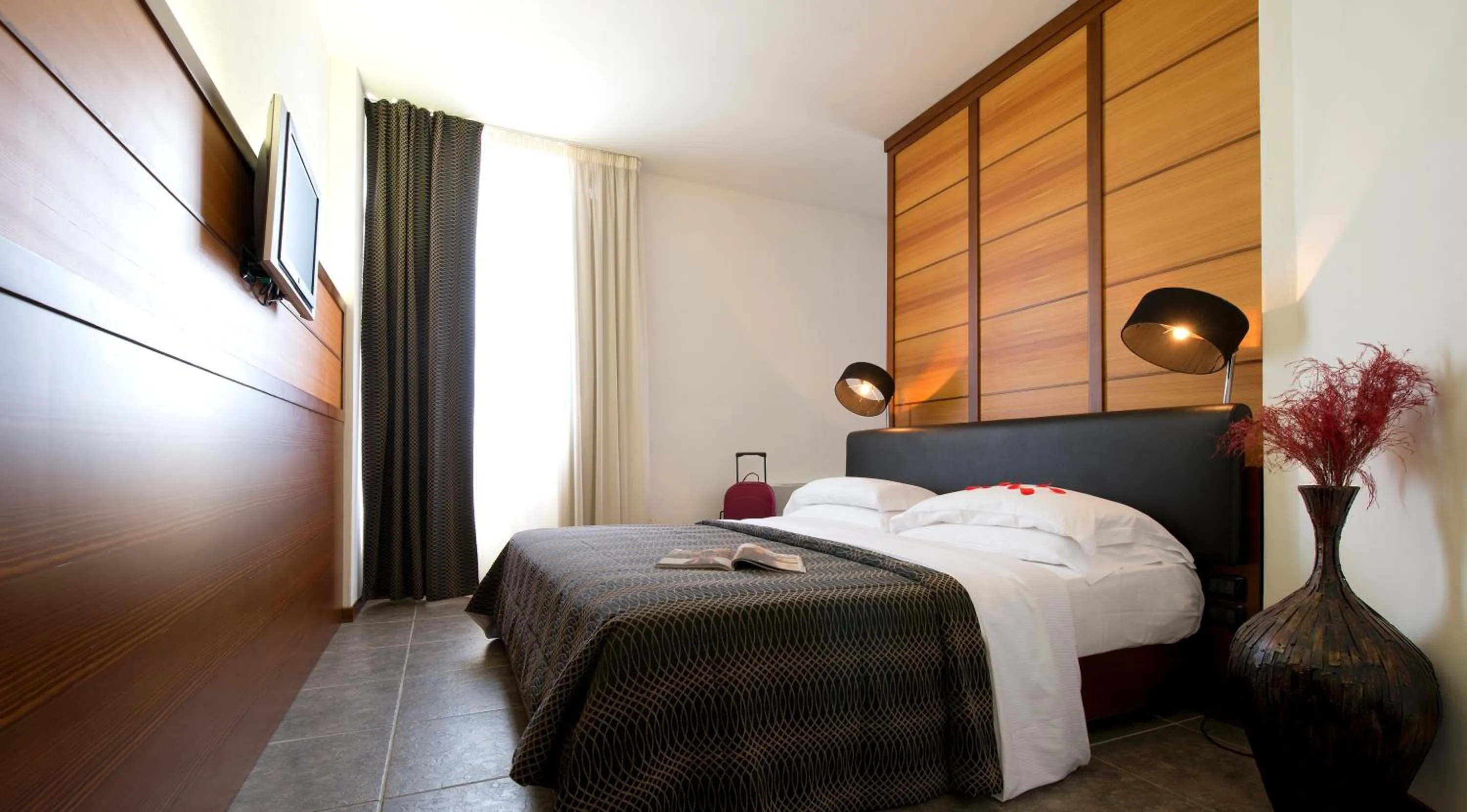 Bedroom, Bed in Grand Hotel Admiral Palace