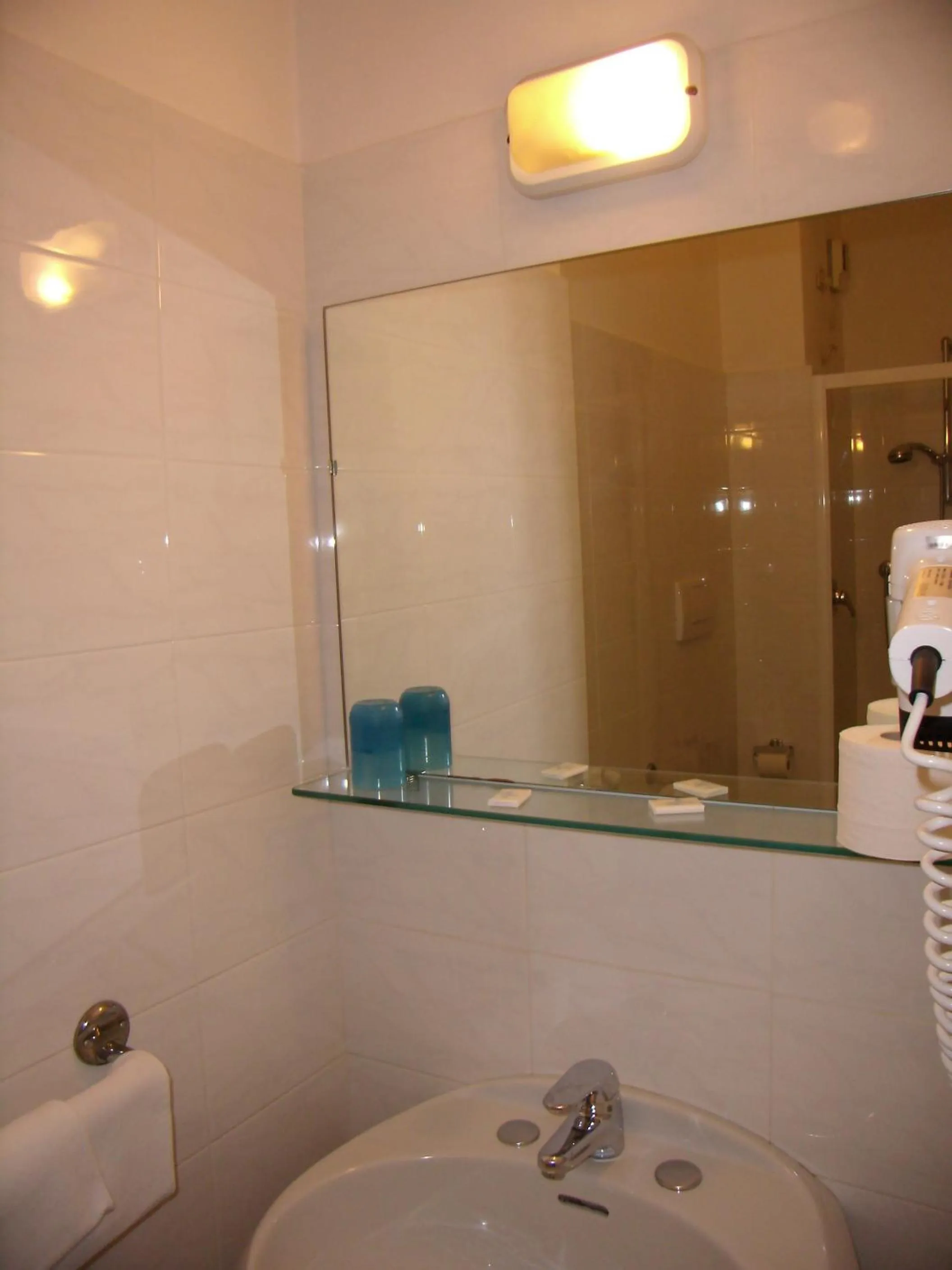 Shower in Verena Dependance Savoia & Campana