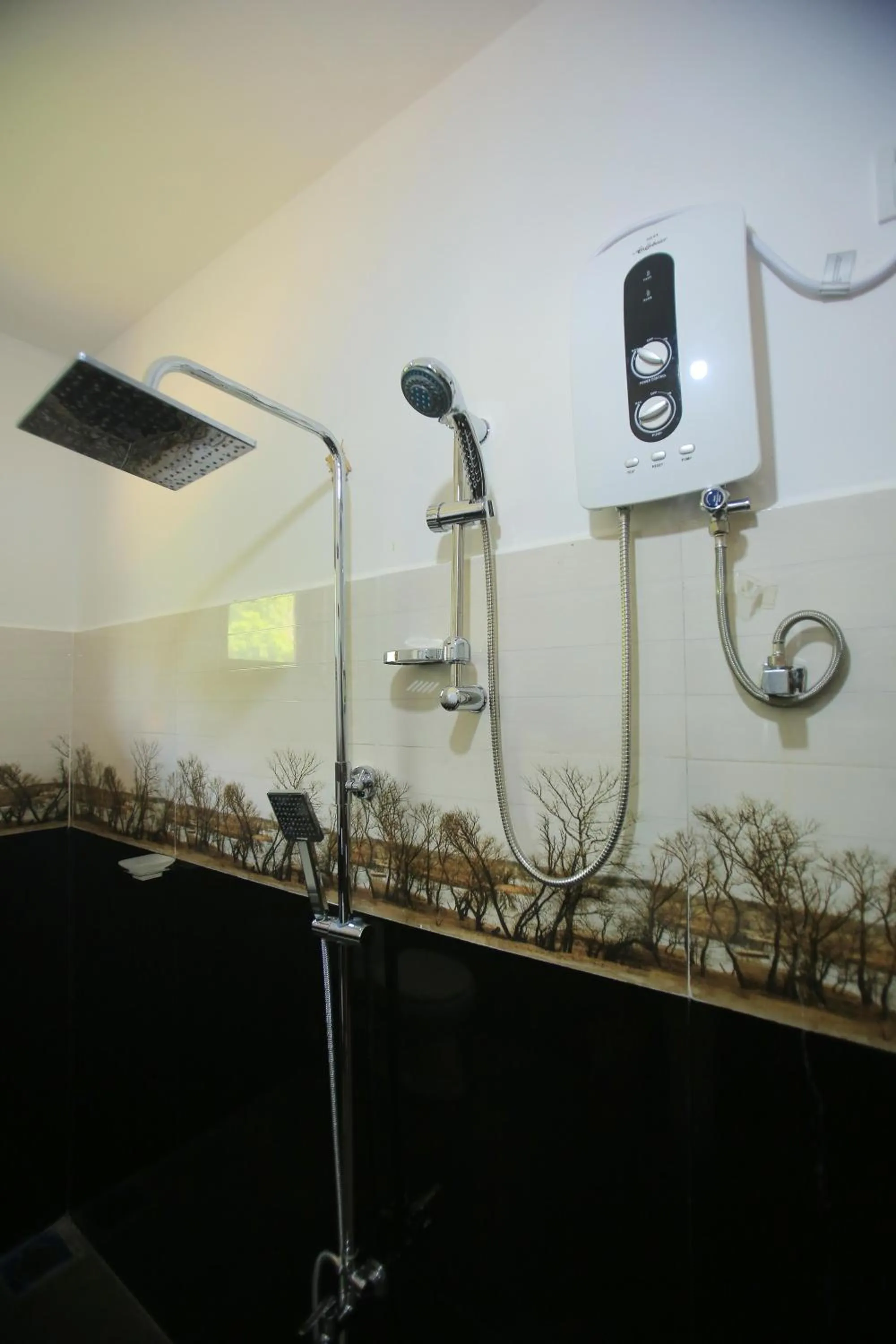 Bathroom in Jungle Hut Resort Sigiriya