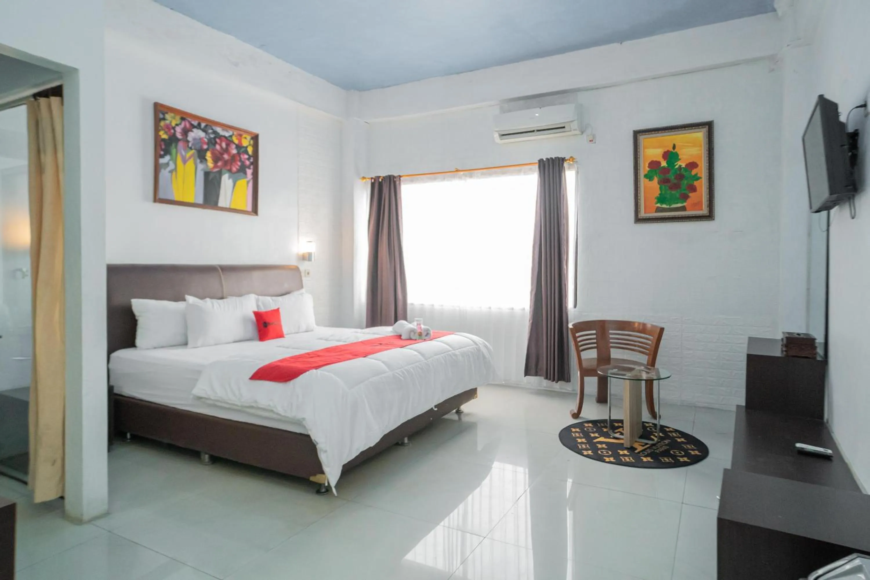 Bedroom, Bed in RedDoorz @ Kampung Sawah Jatimurni Bekasi