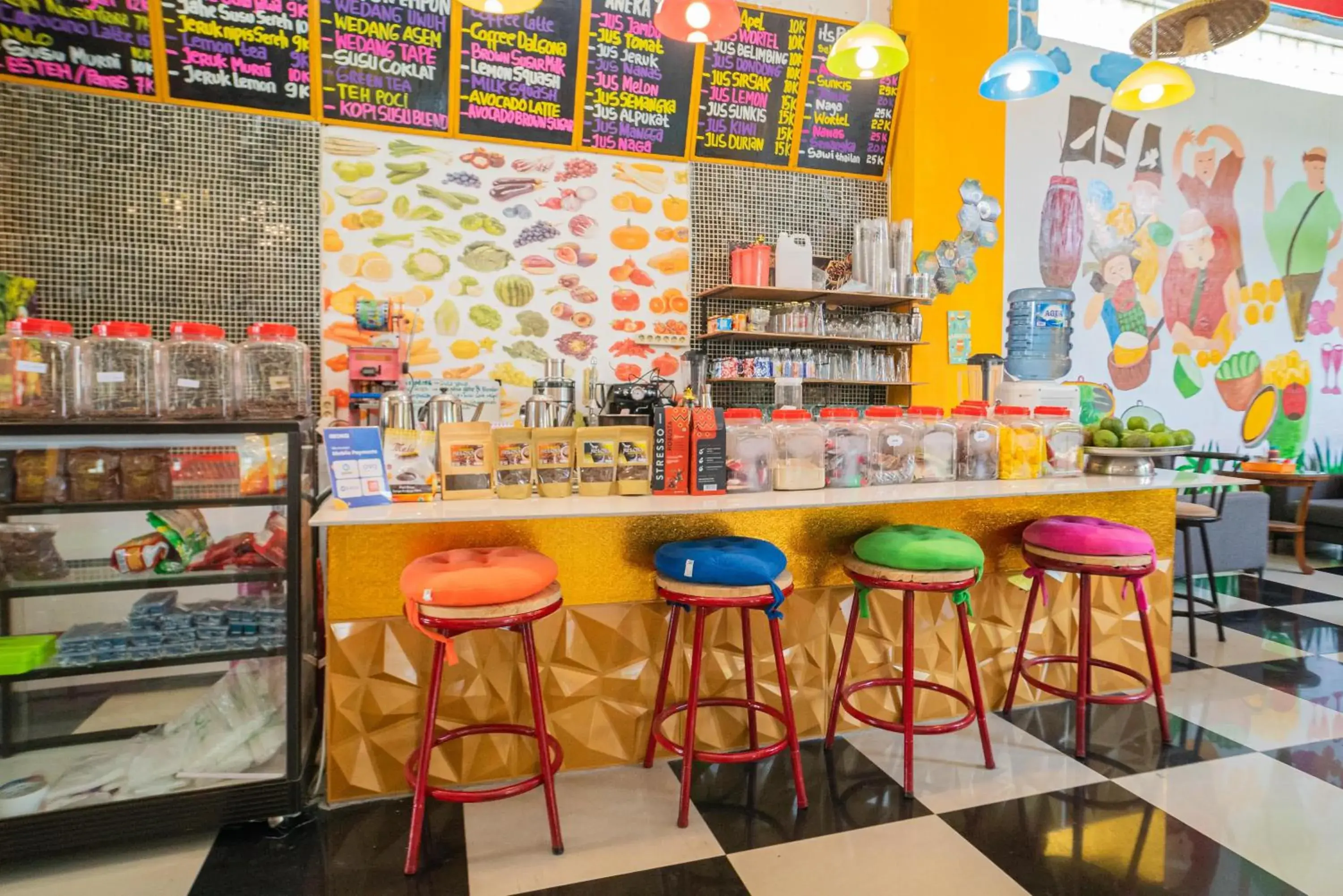 Restaurant/places to eat in RedDoorz @ Kampung Sawah Jatimurni Bekasi Restaurant/places to eat in RedDoorz @ Kampung Sawah Jatimurni Bekasi