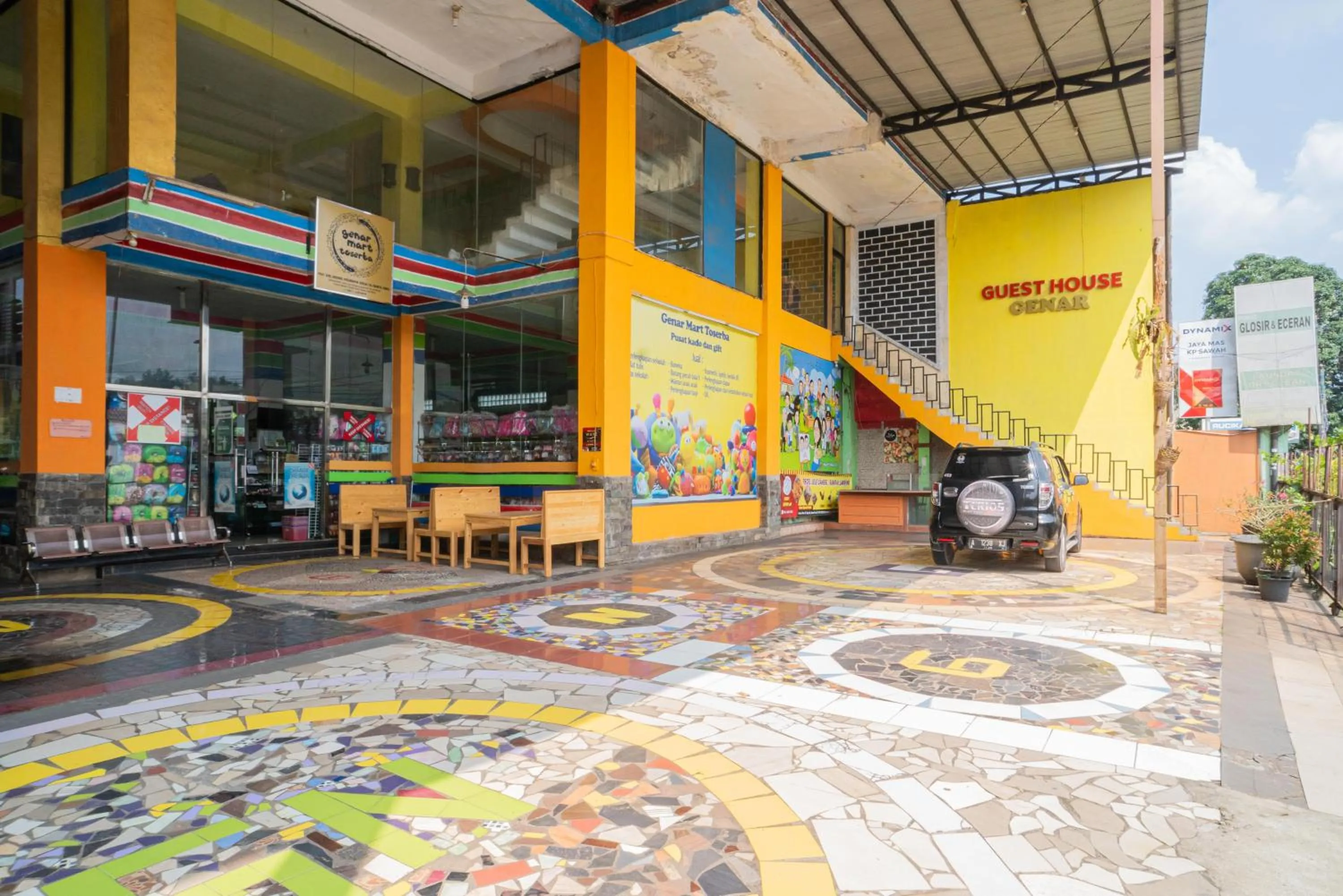 Property building in RedDoorz @ Kampung Sawah Jatimurni Bekasi