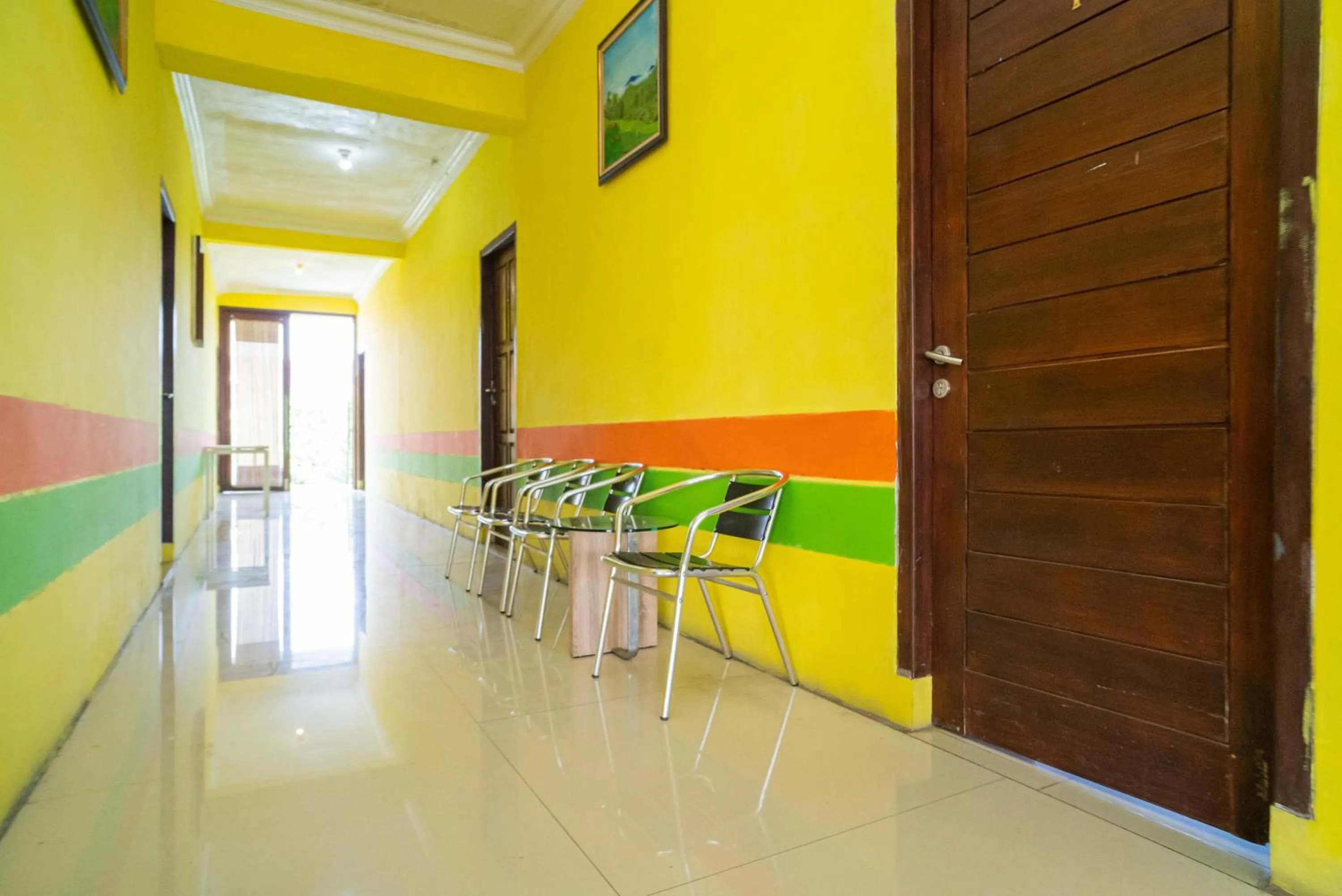 Property building in RedDoorz @ Kampung Sawah Jatimurni Bekasi