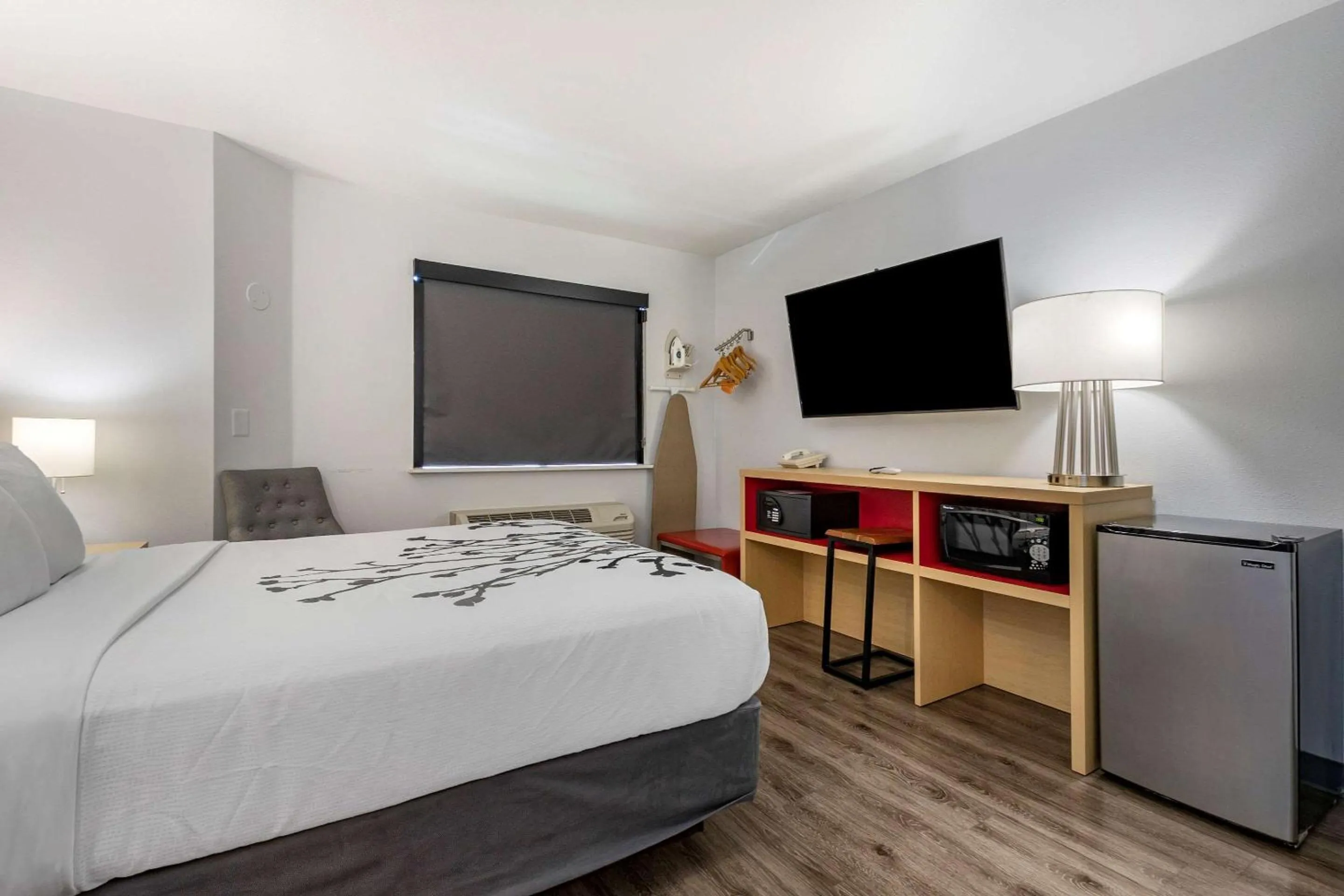 Bedroom, Bed in Sleep Inn & Suites Jerome - Twin Falls