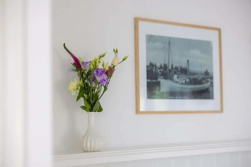 Decorative detail in Hørby Færgekro