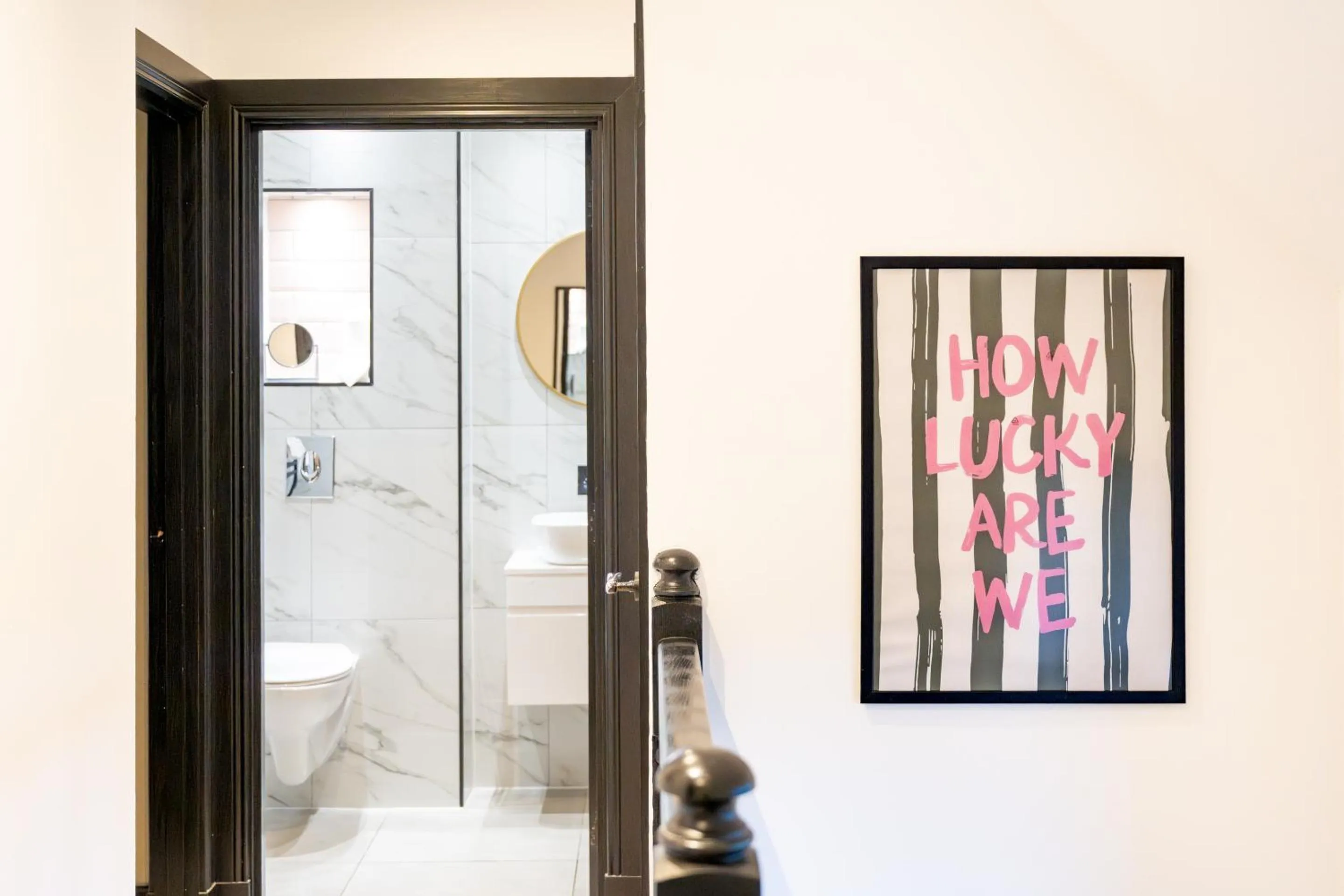 Bathroom in Northern Hideaways Apple Store