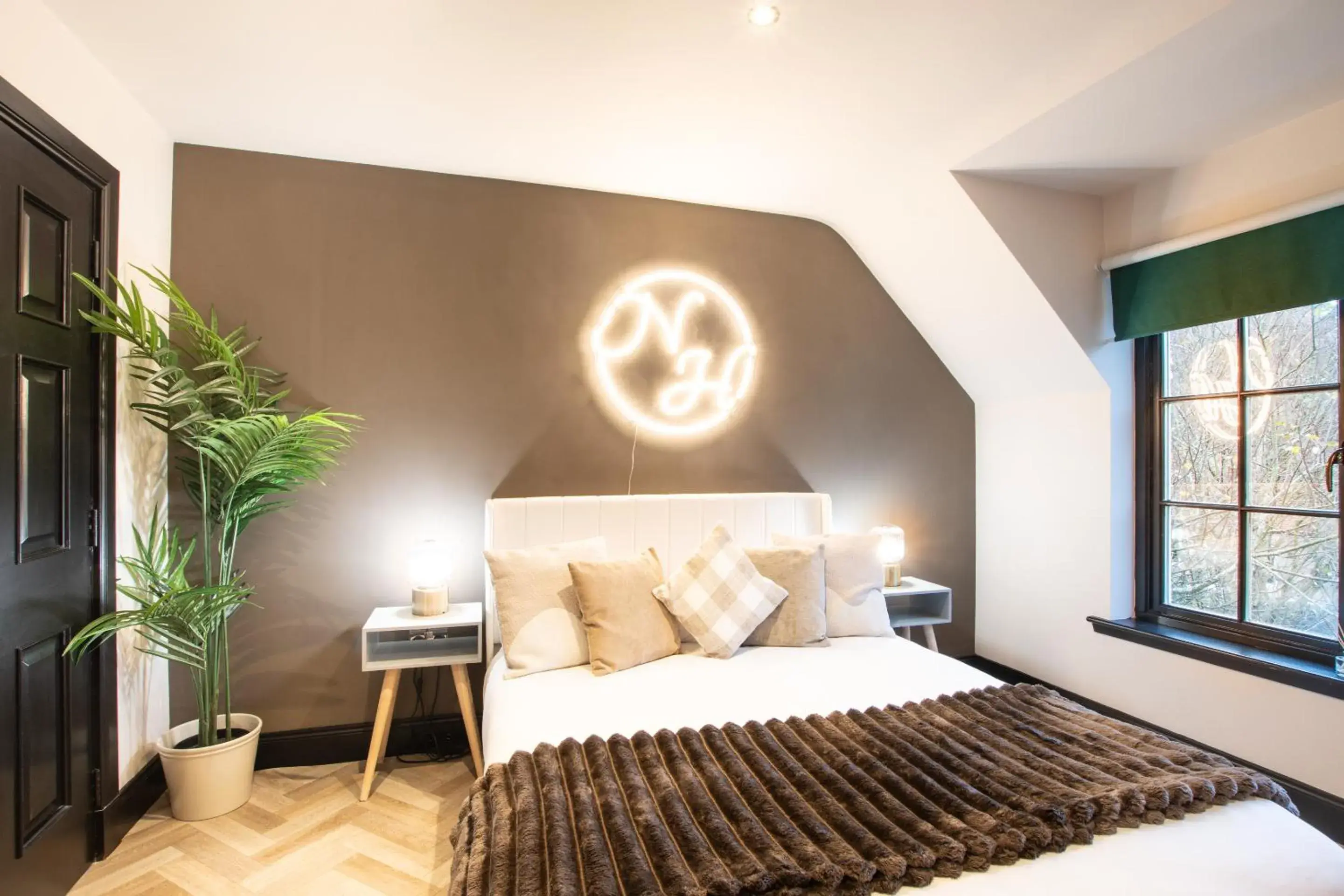 Bedroom, Bed in Northern Hideaways Apple Store, Ellingham Bedroom, Bed in Northern Hideaways Apple Store, Ellingham