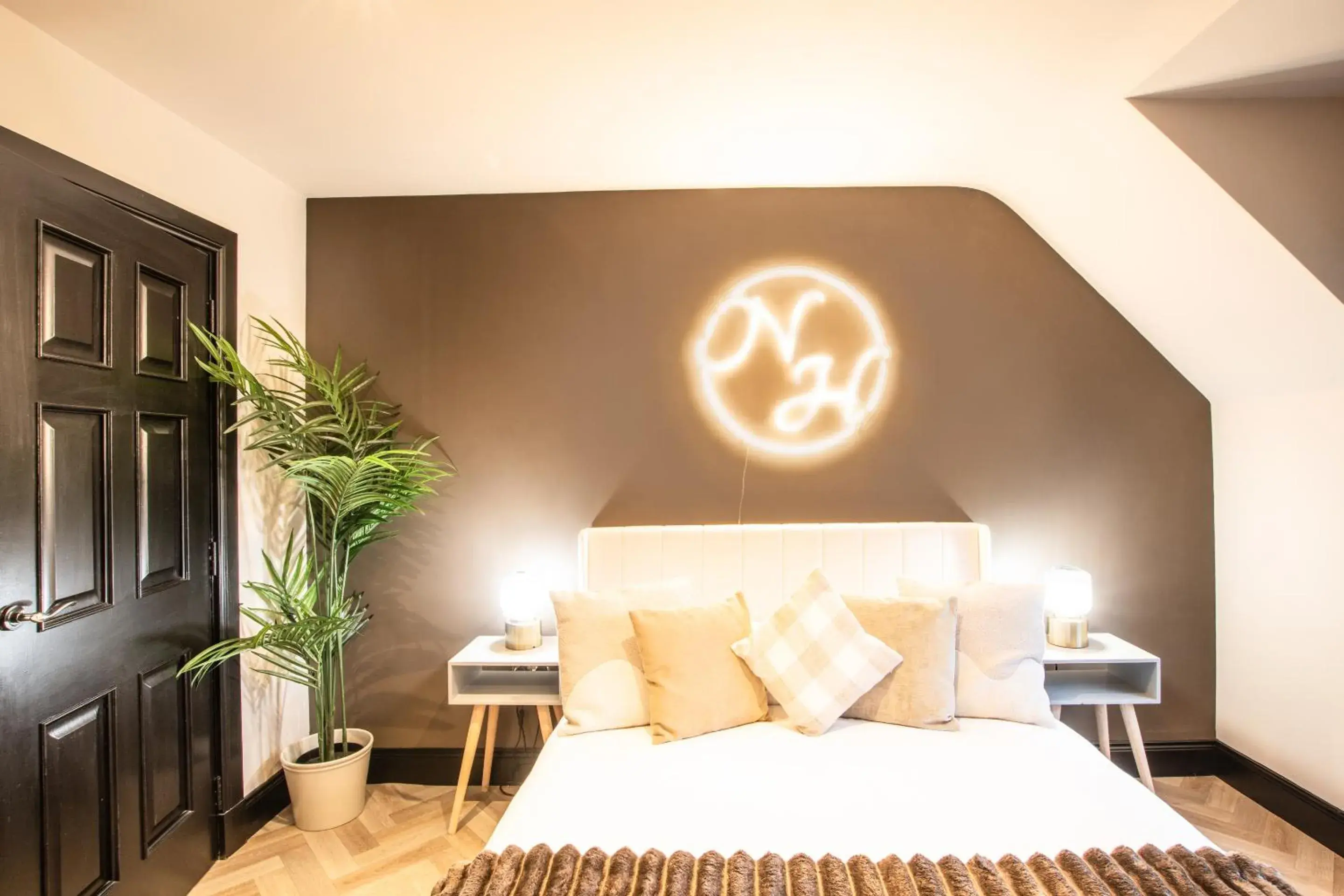 Bedroom, Bed in Northern Hideaways Apple Store, Ellingham Bedroom, Bed in Northern Hideaways Apple Store, Ellingham