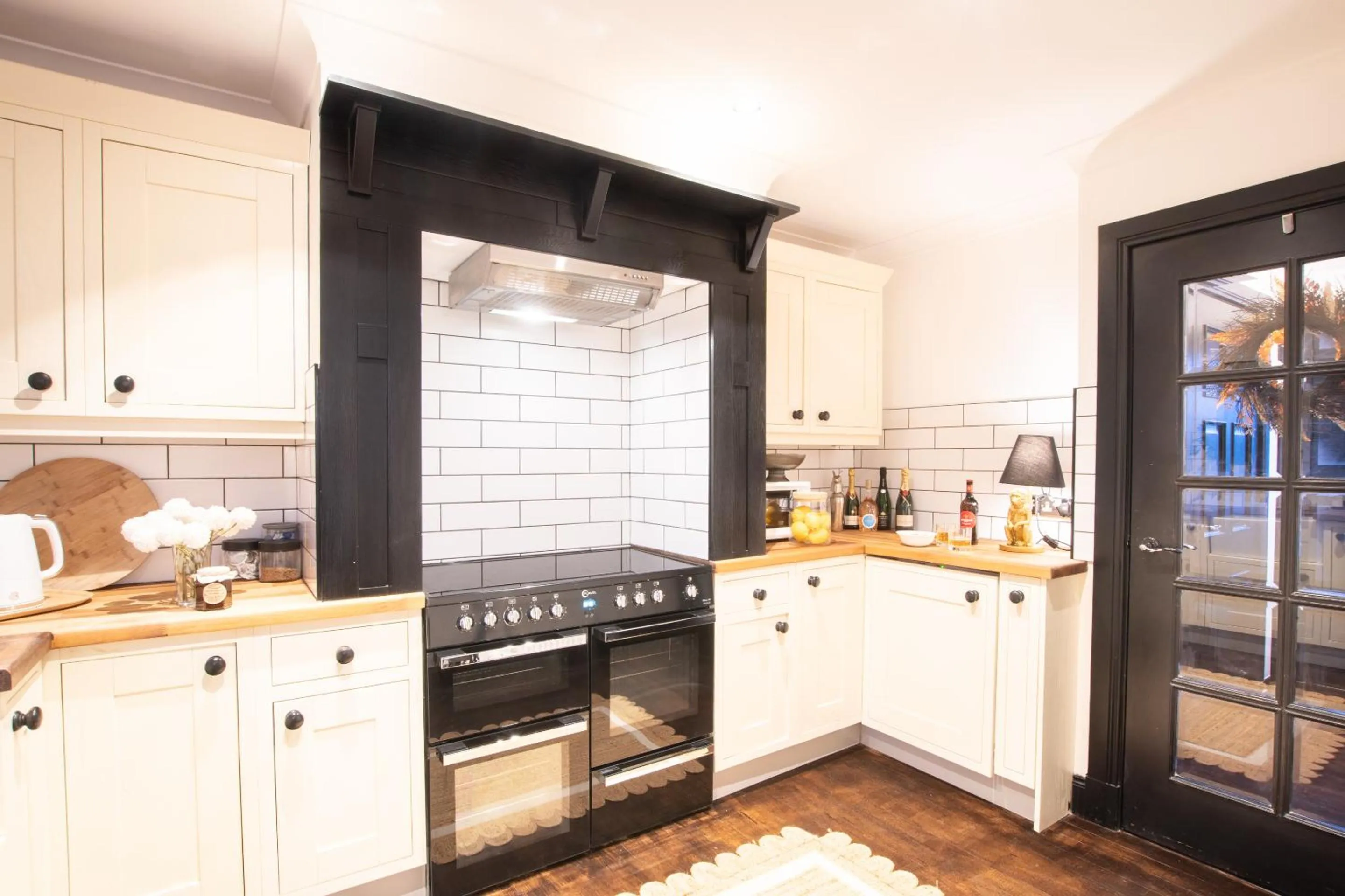 Kitchen or kitchenette in Northern Hideaways Apple Store