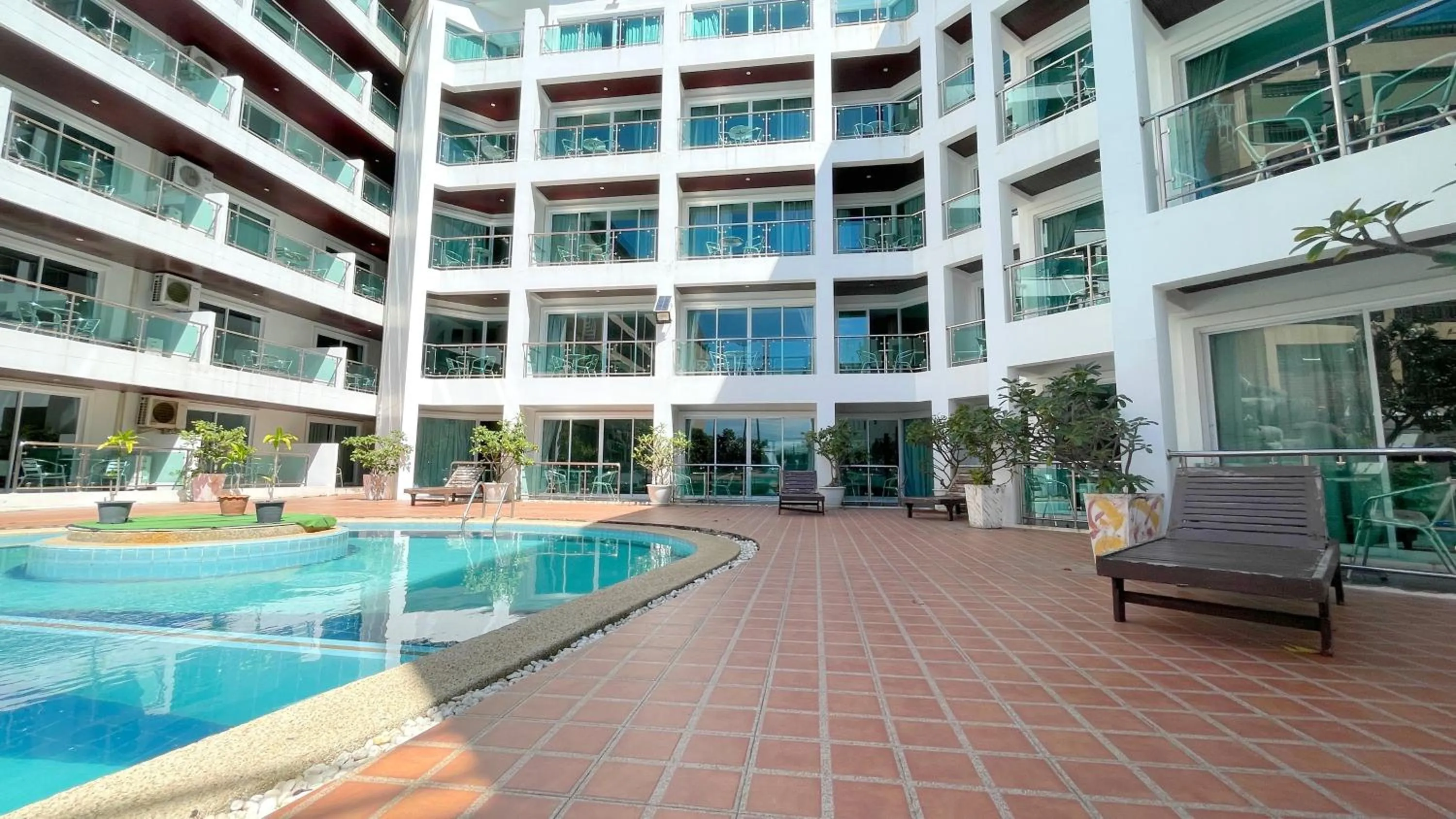 Property building in Dragon Beach Resort , Jomtien Beach Pattaya