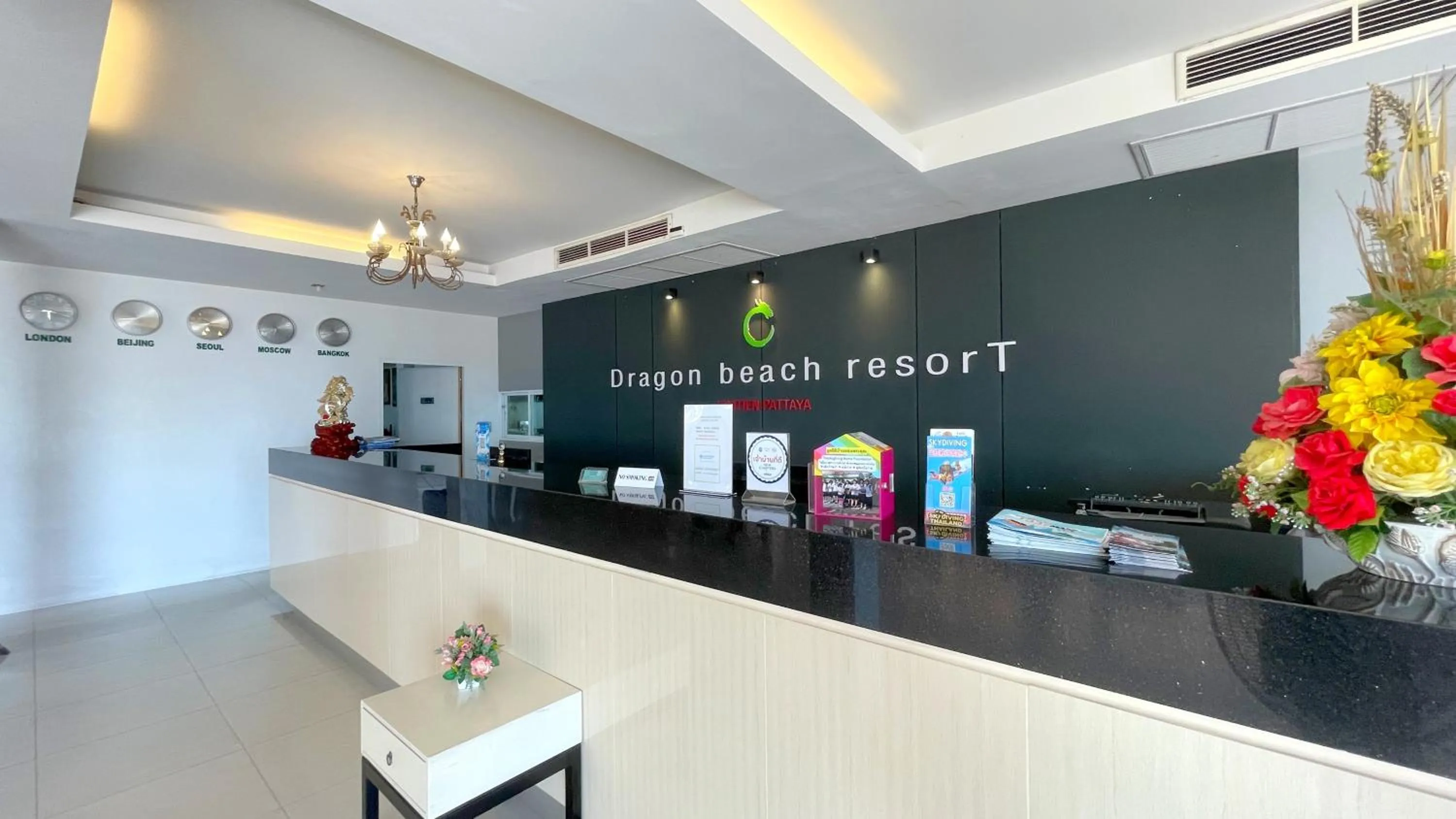 Lobby or reception in Dragon Beach Resort , Jomtien Beach Pattaya