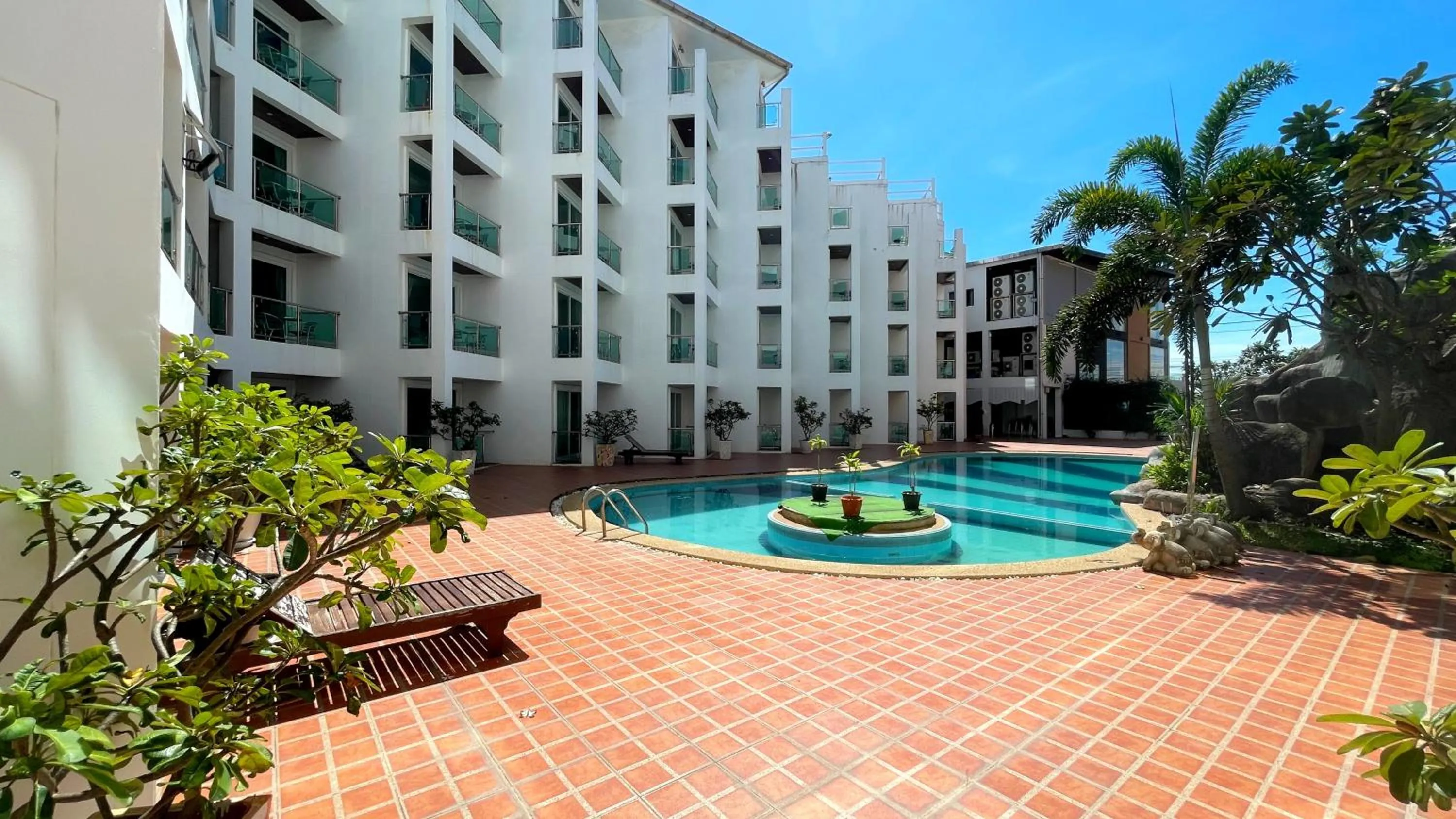 Pool view in Dragon Beach Resort , Jomtien Beach Pattaya