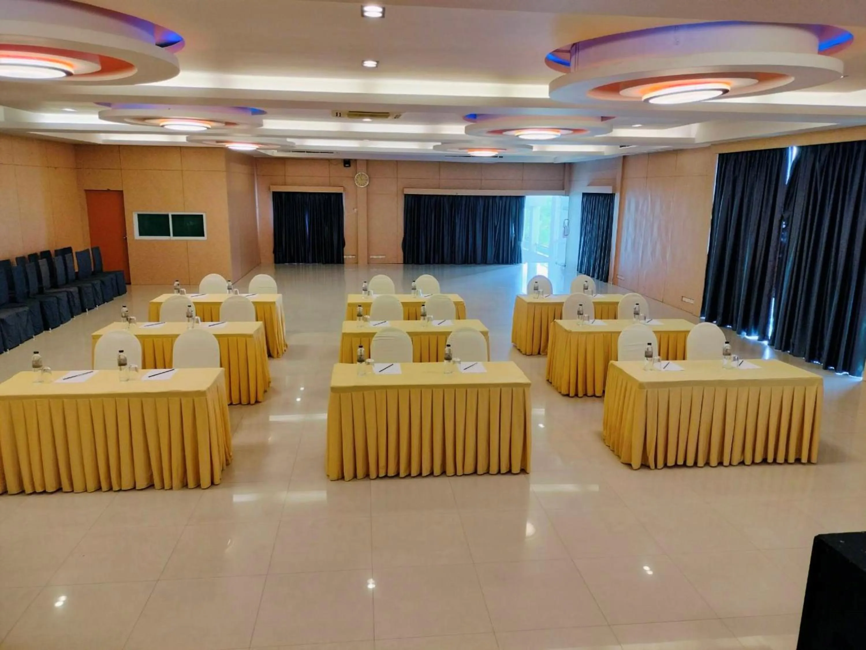 Meeting/conference room in Dragon Beach Resort , Jomtien Beach Pattaya