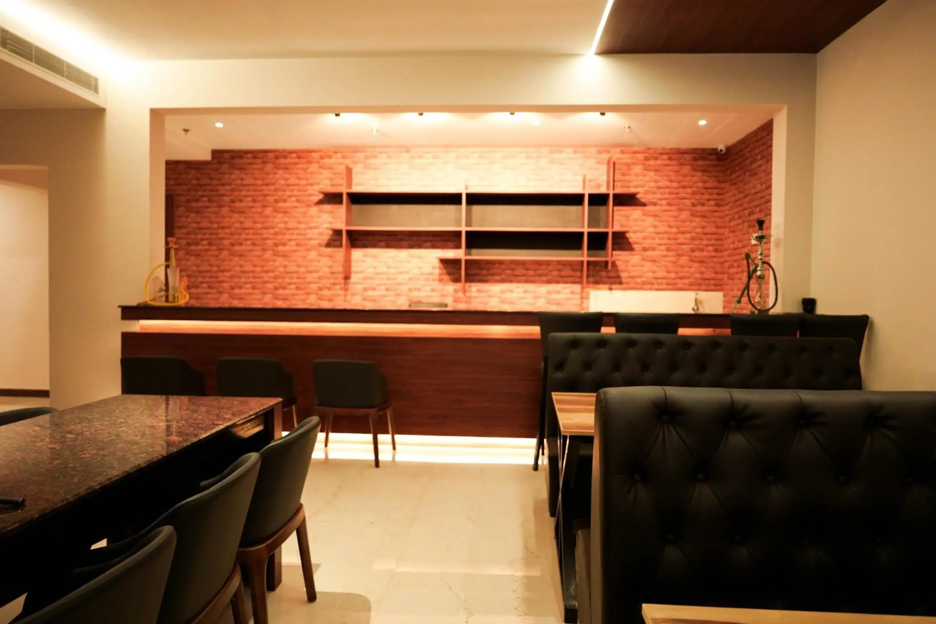 Restaurant/places to eat in Valluvanad Residency Restaurant/places to eat in Valluvanad Residency