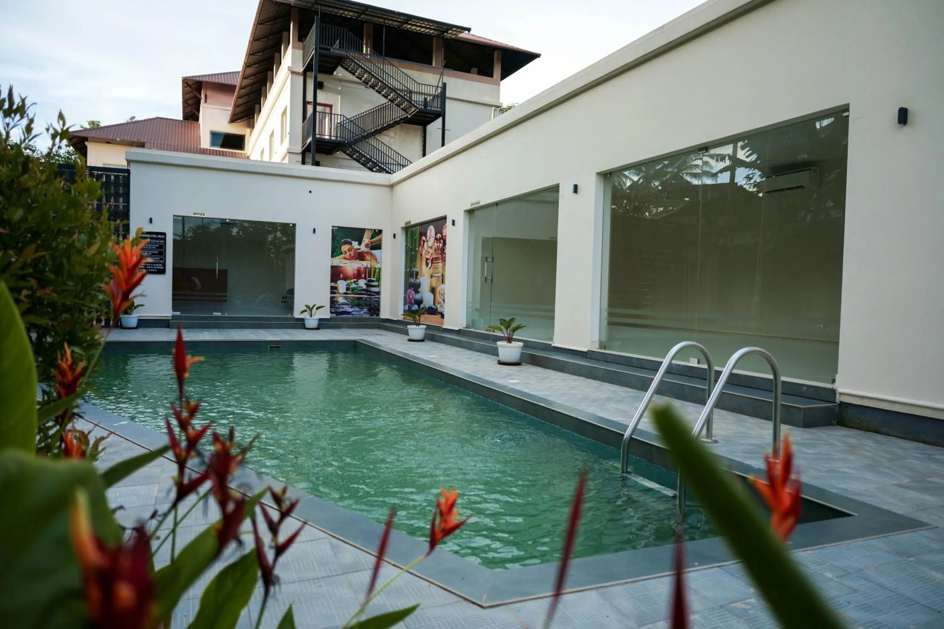 Swimming pool in Valluvanad Residency