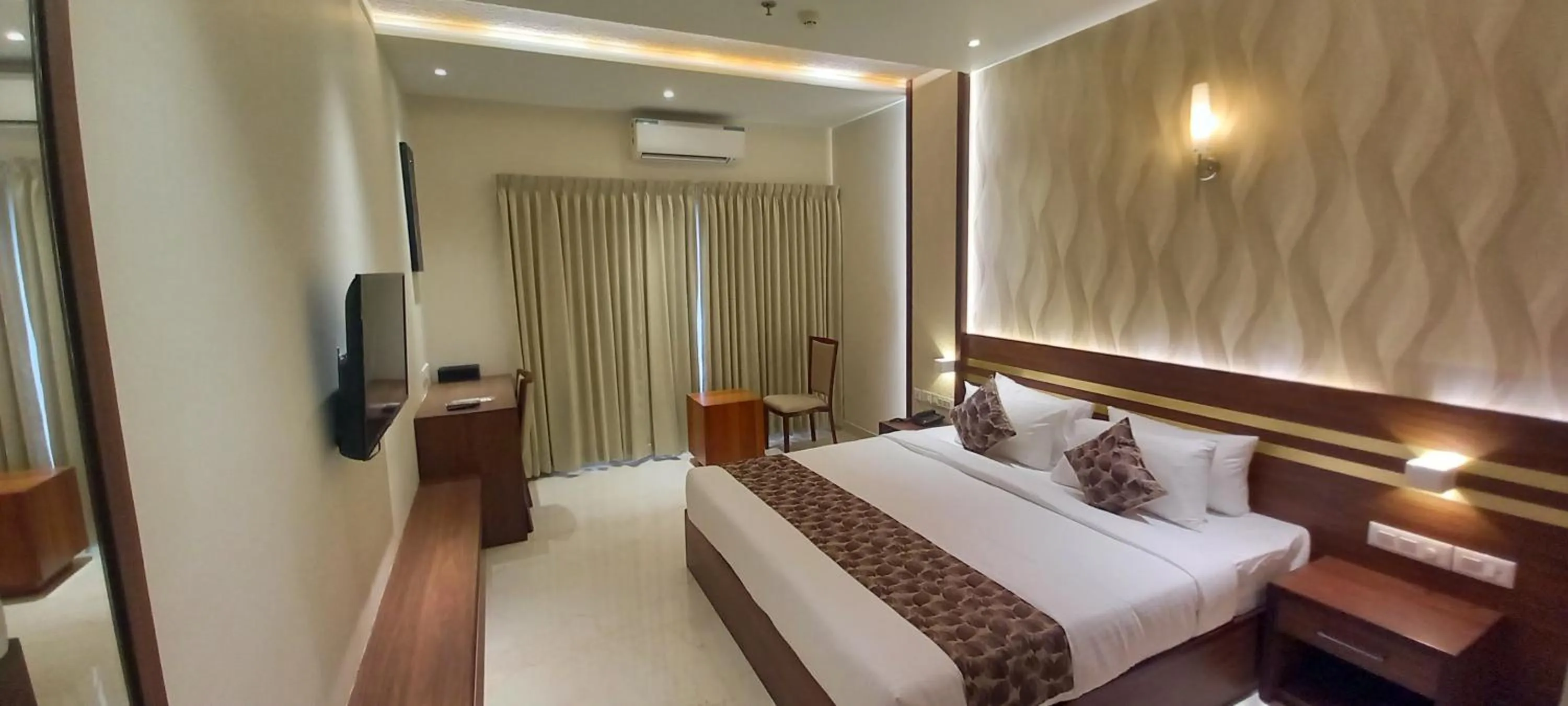 Bedroom, Bed in Valluvanad Residency