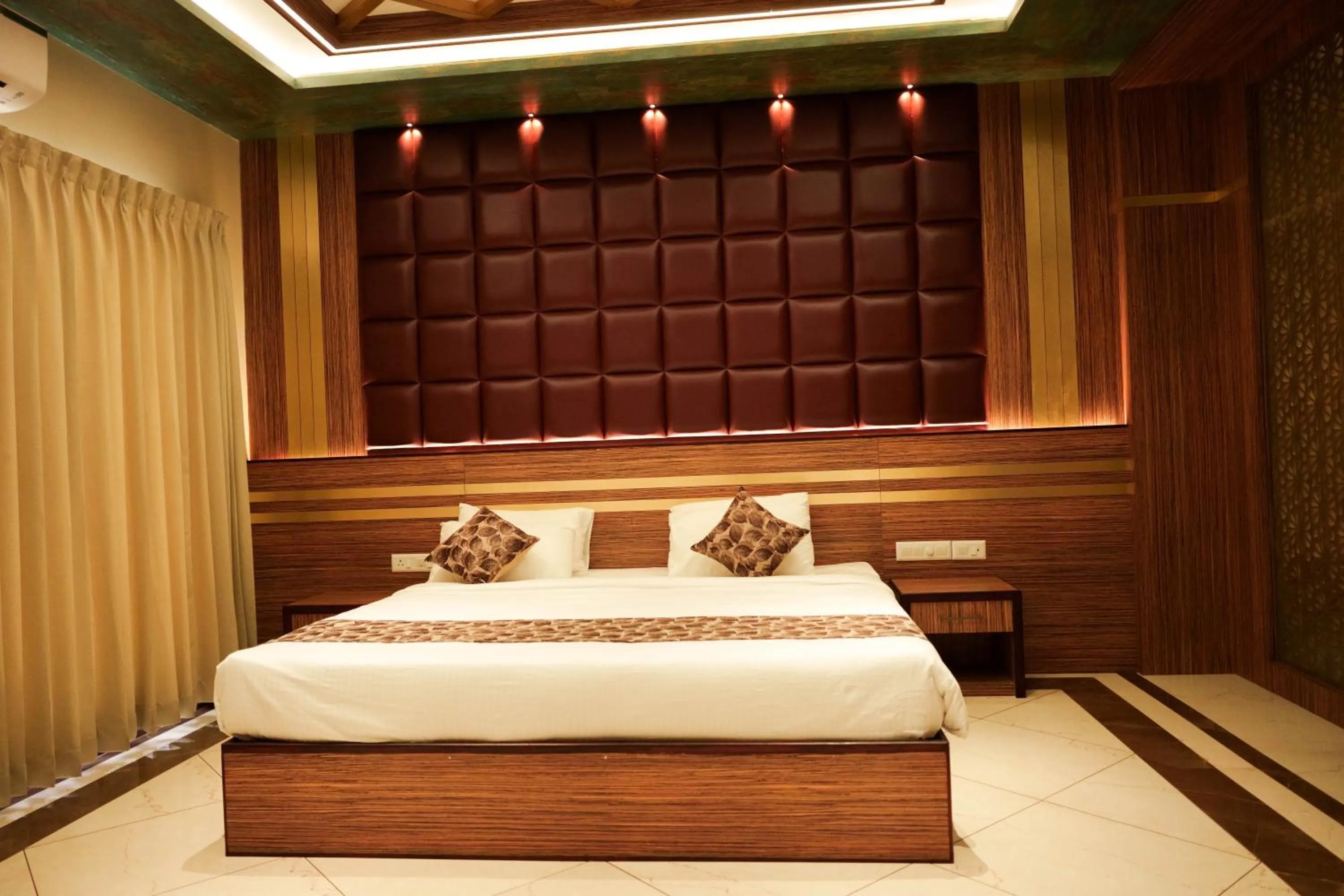 Bed in Valluvanad Residency