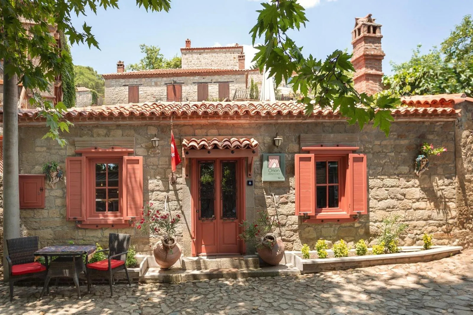 Property building in Orion Adatepe