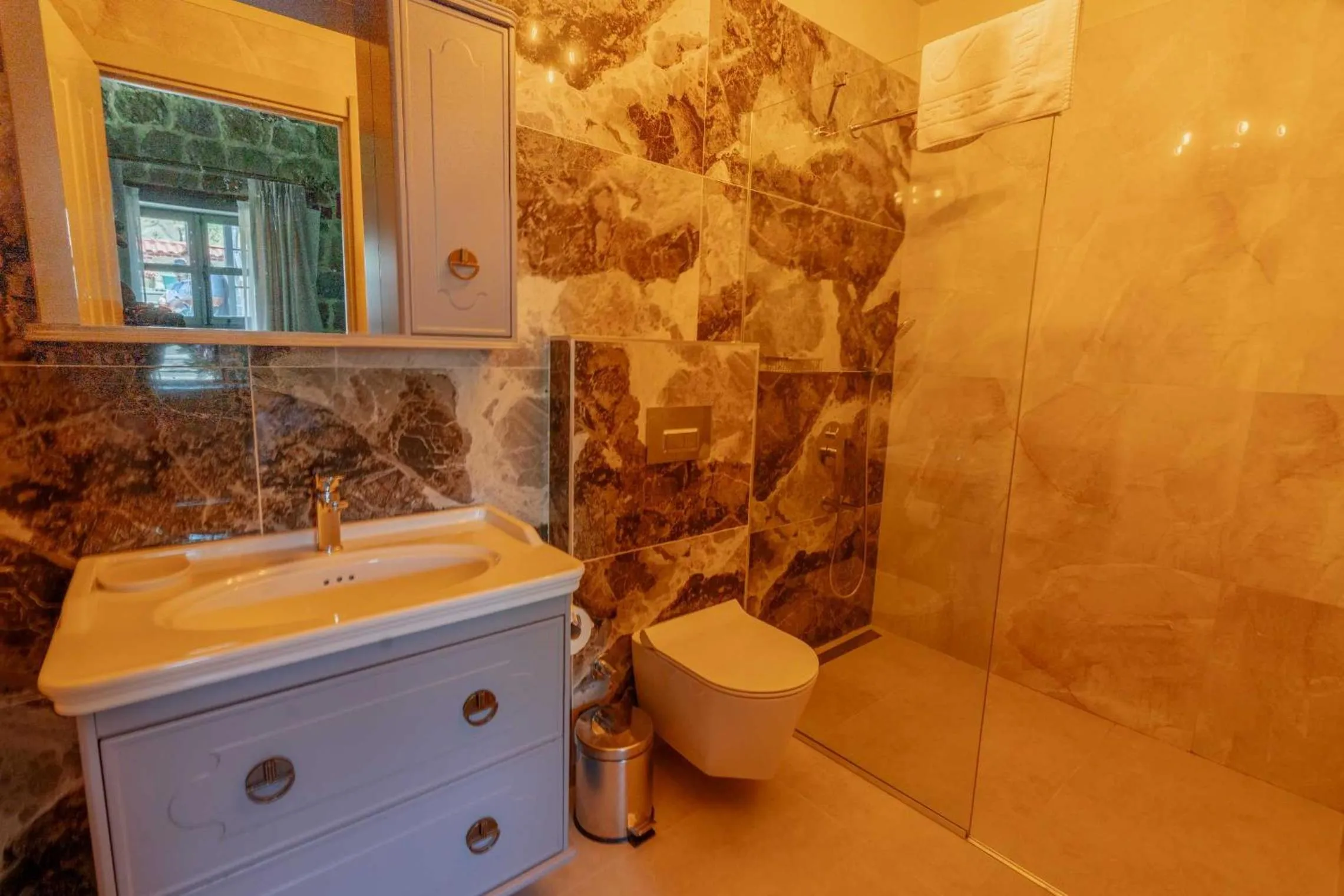 Bathroom in Orion Adatepe