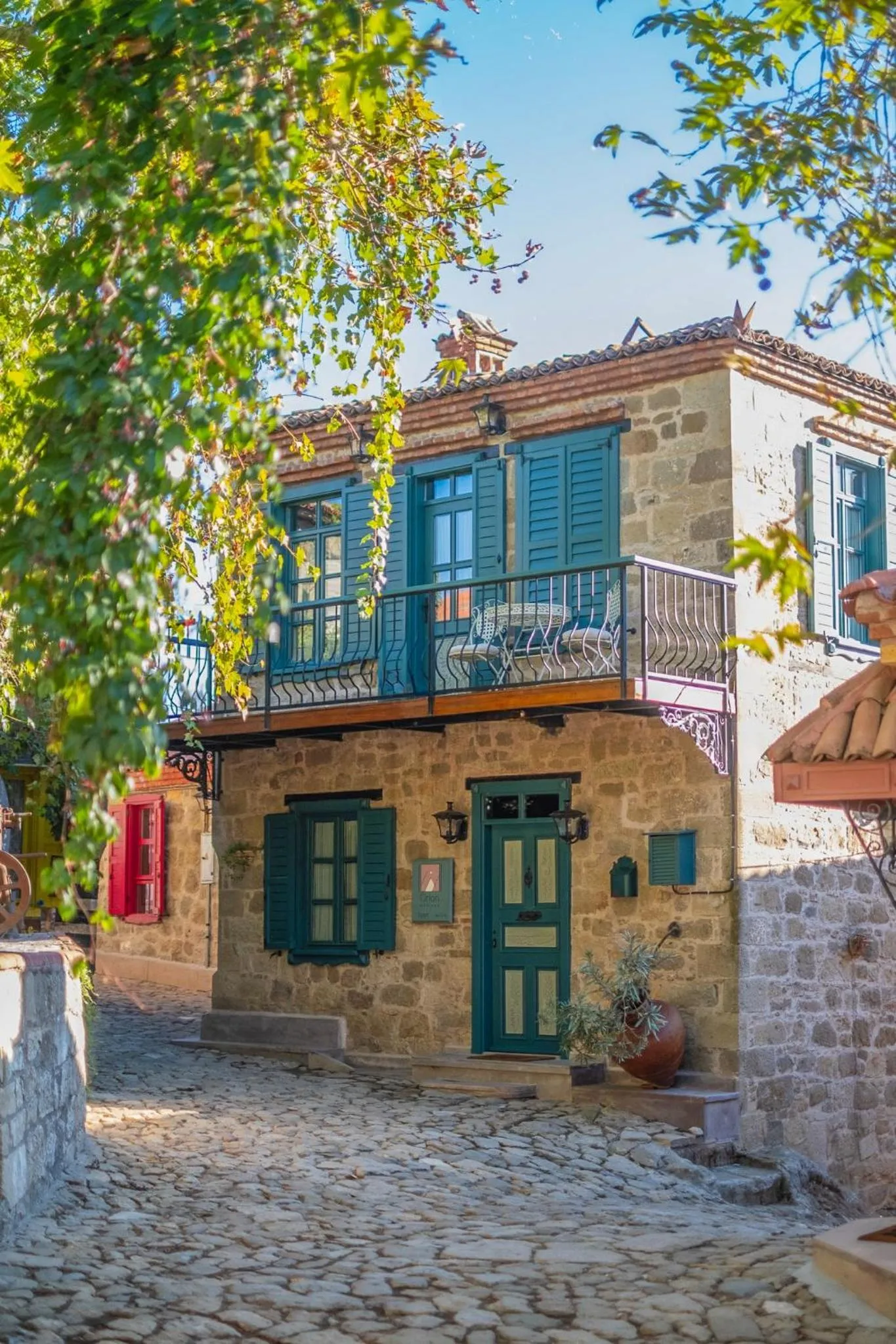 Property building in Orion Adatepe