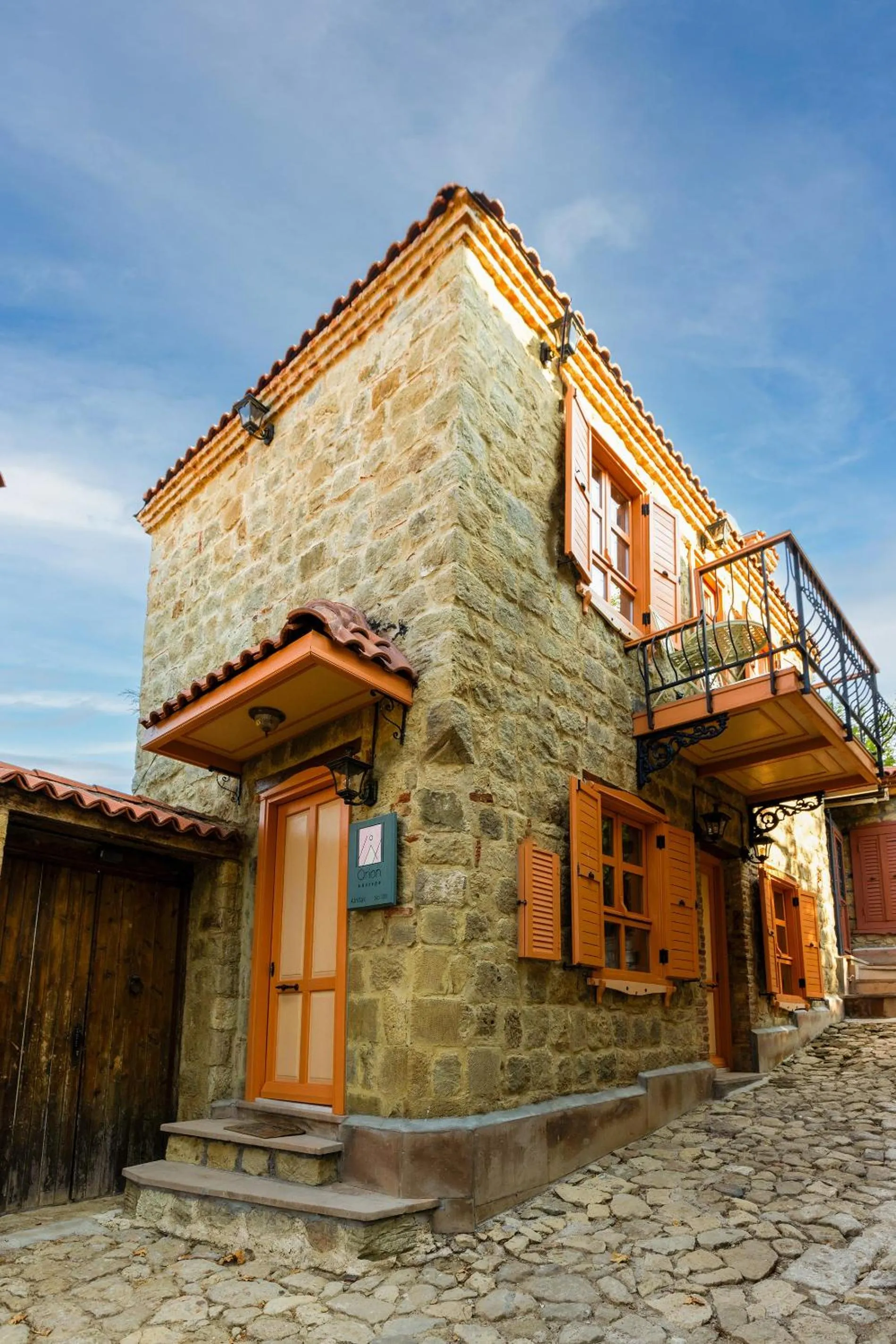 Property building in Orion Adatepe