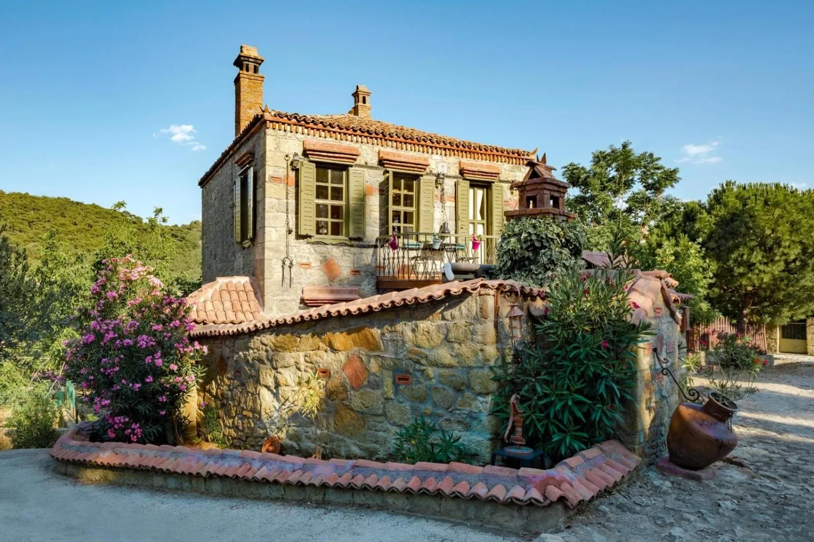 Property building in Orion Adatepe