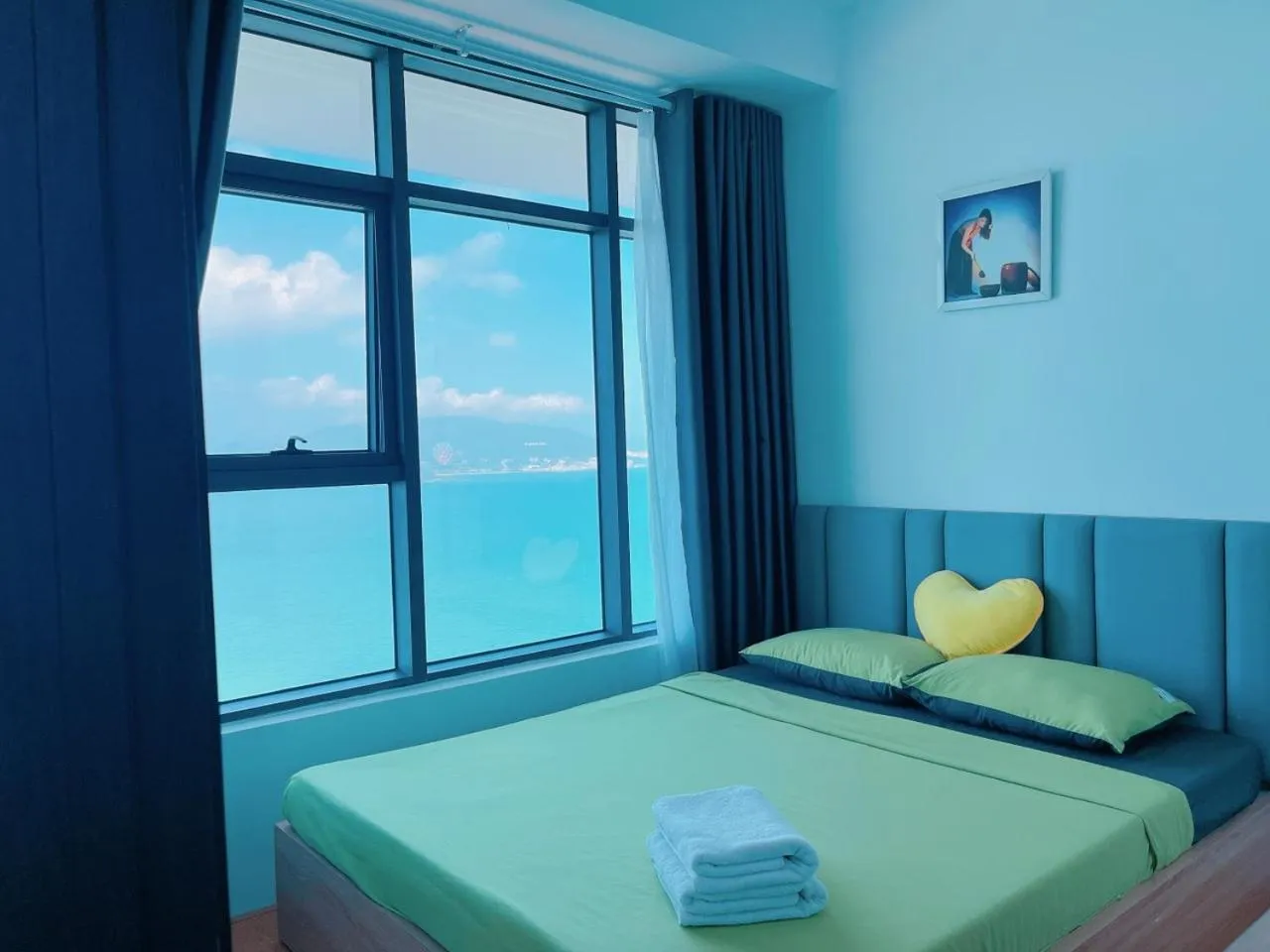 Bedroom, Bed in Pearl Nha Trang Beach Apartment