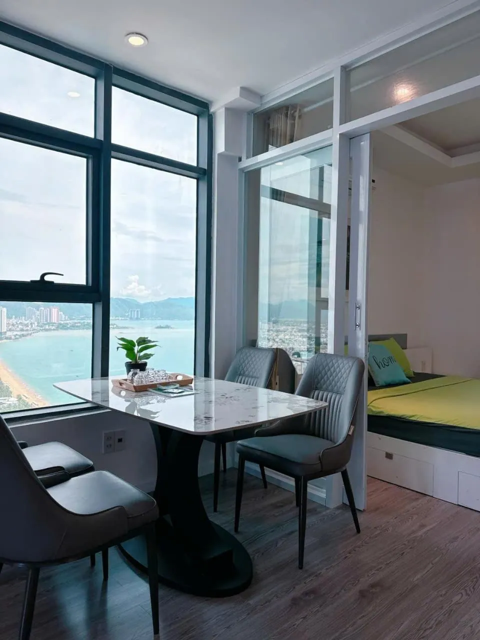 Pearl Nha Trang Beach Apartment