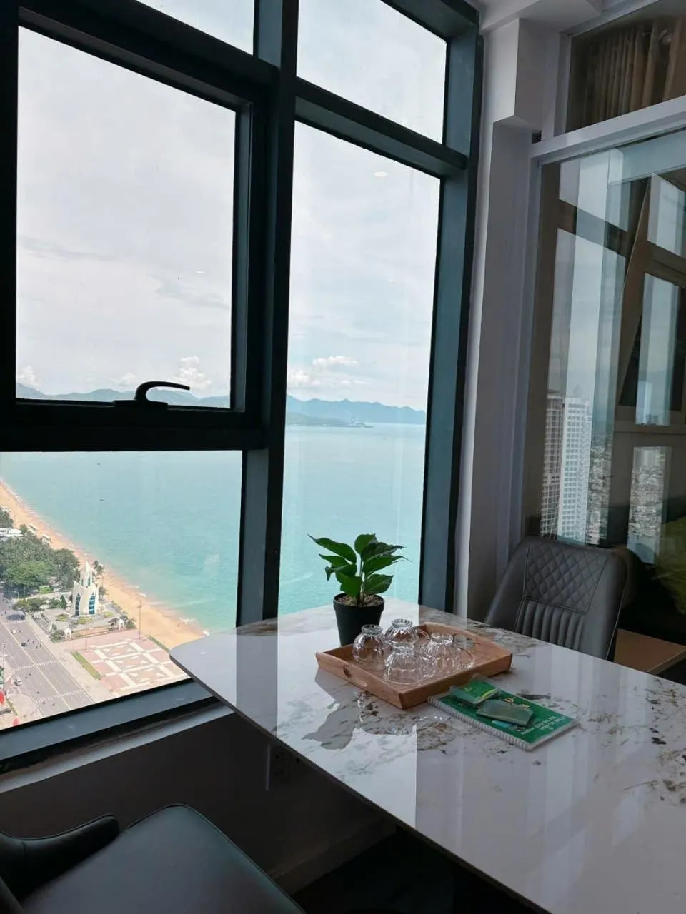 Pearl Nha Trang Beach Apartment