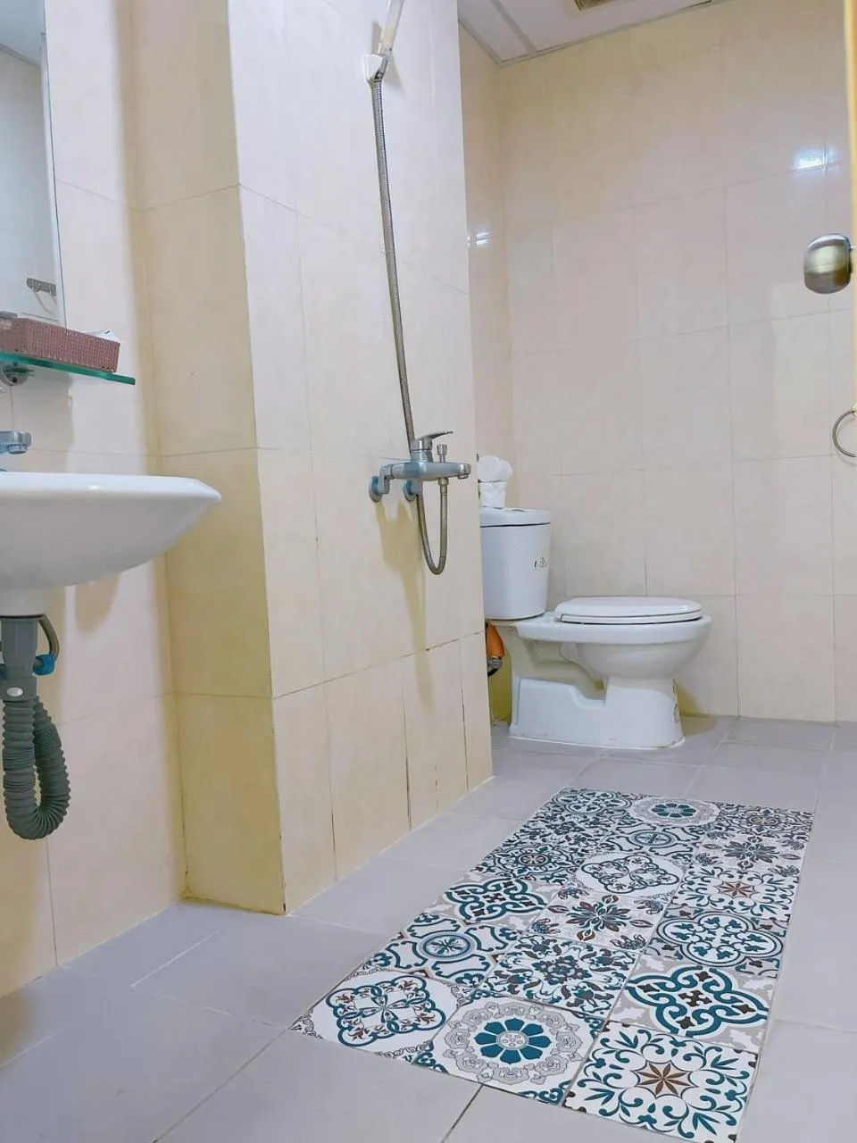 Shower in Pearl Nha Trang Beach Apartment