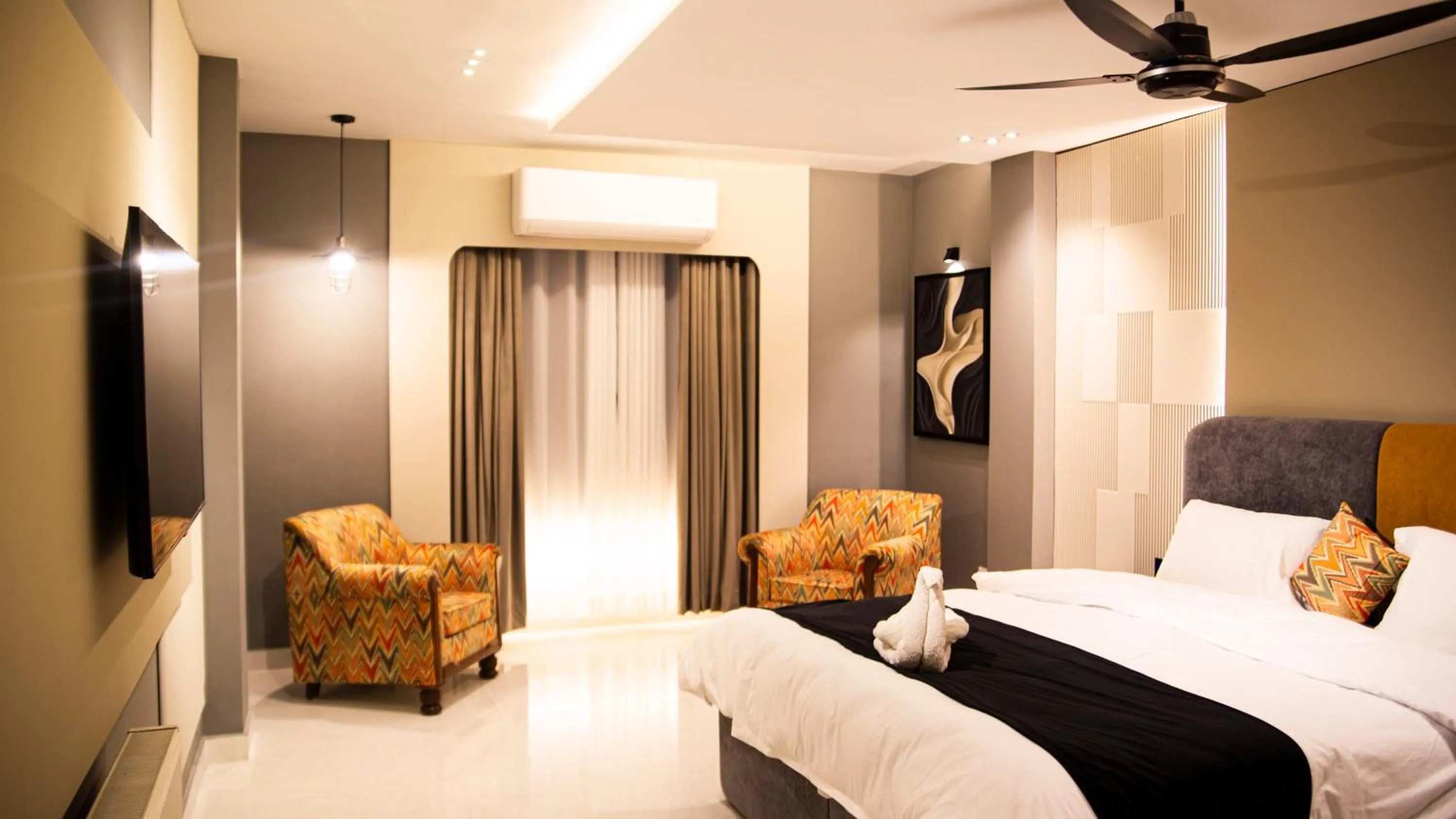 Bed in Metropole Hotel