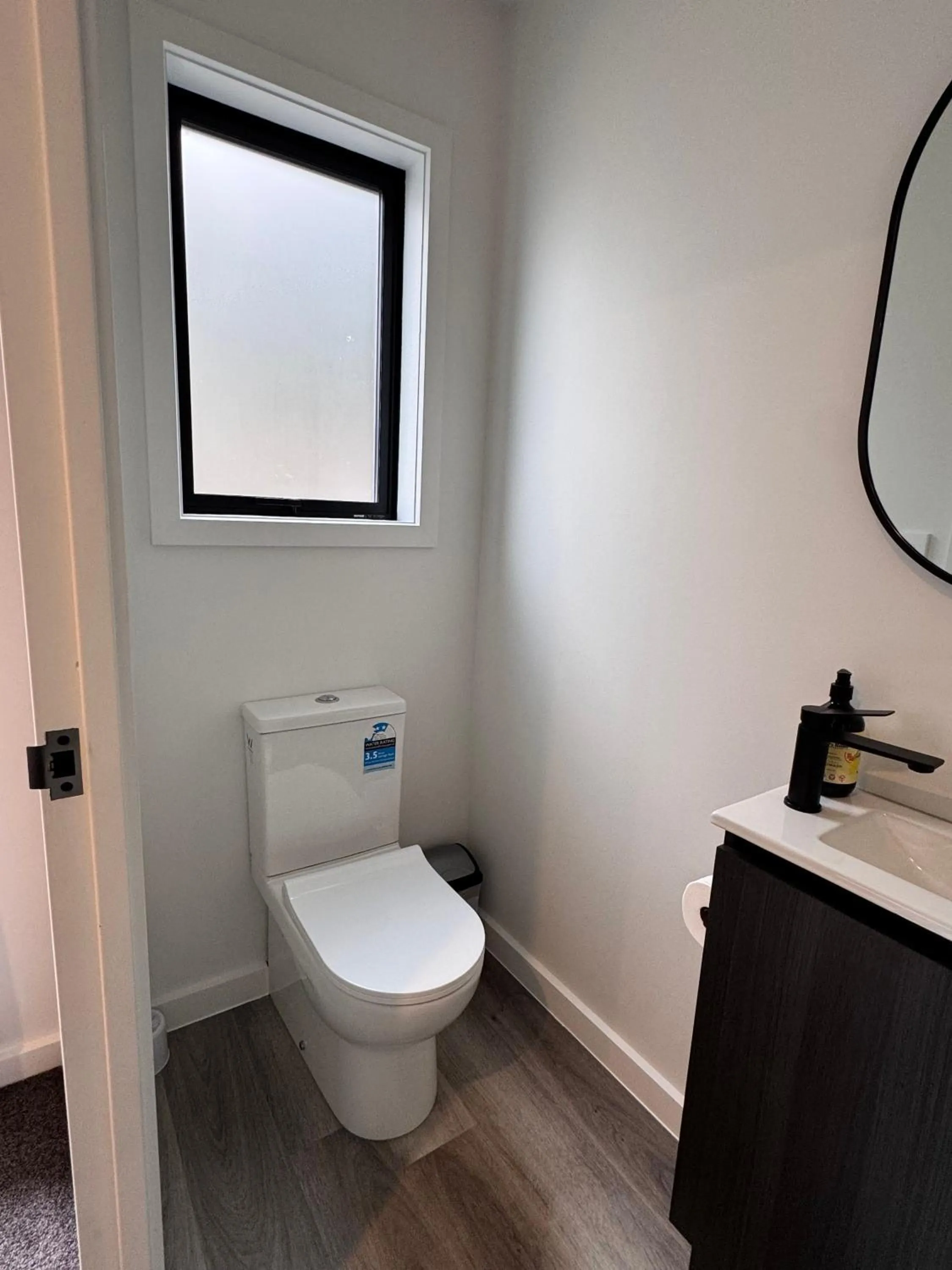 The Flaming Kiwi Backpackers