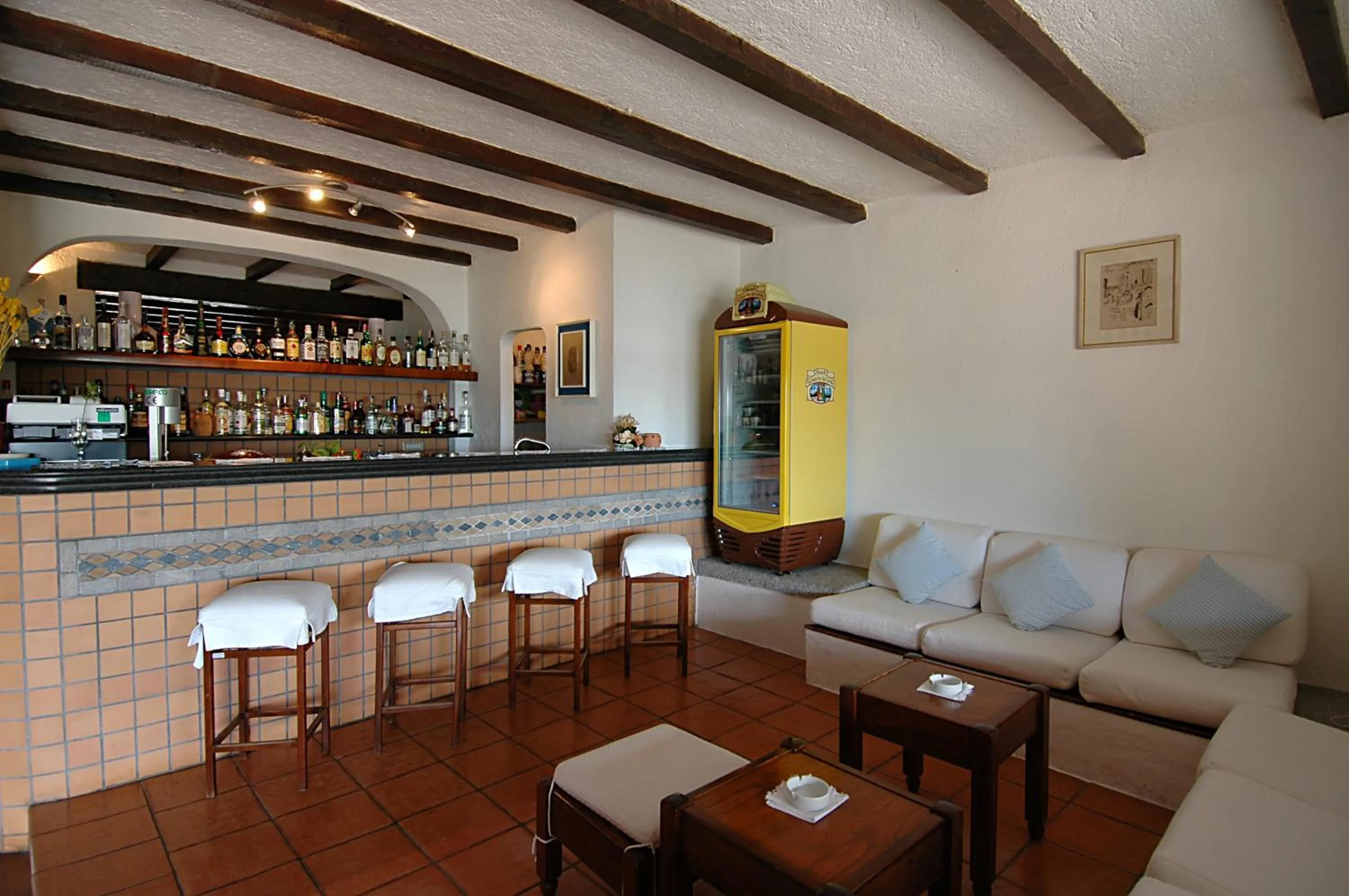 Lounge or bar in IHR Hotel San Paolo