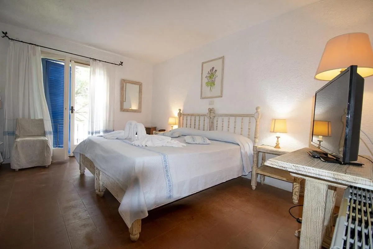 Bedroom, Bed in IHR Hotel San Paolo